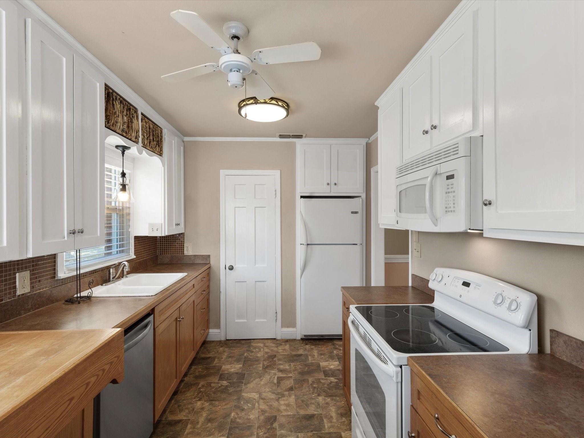 3631 S Hills Avenue Fort Worth TX 76109