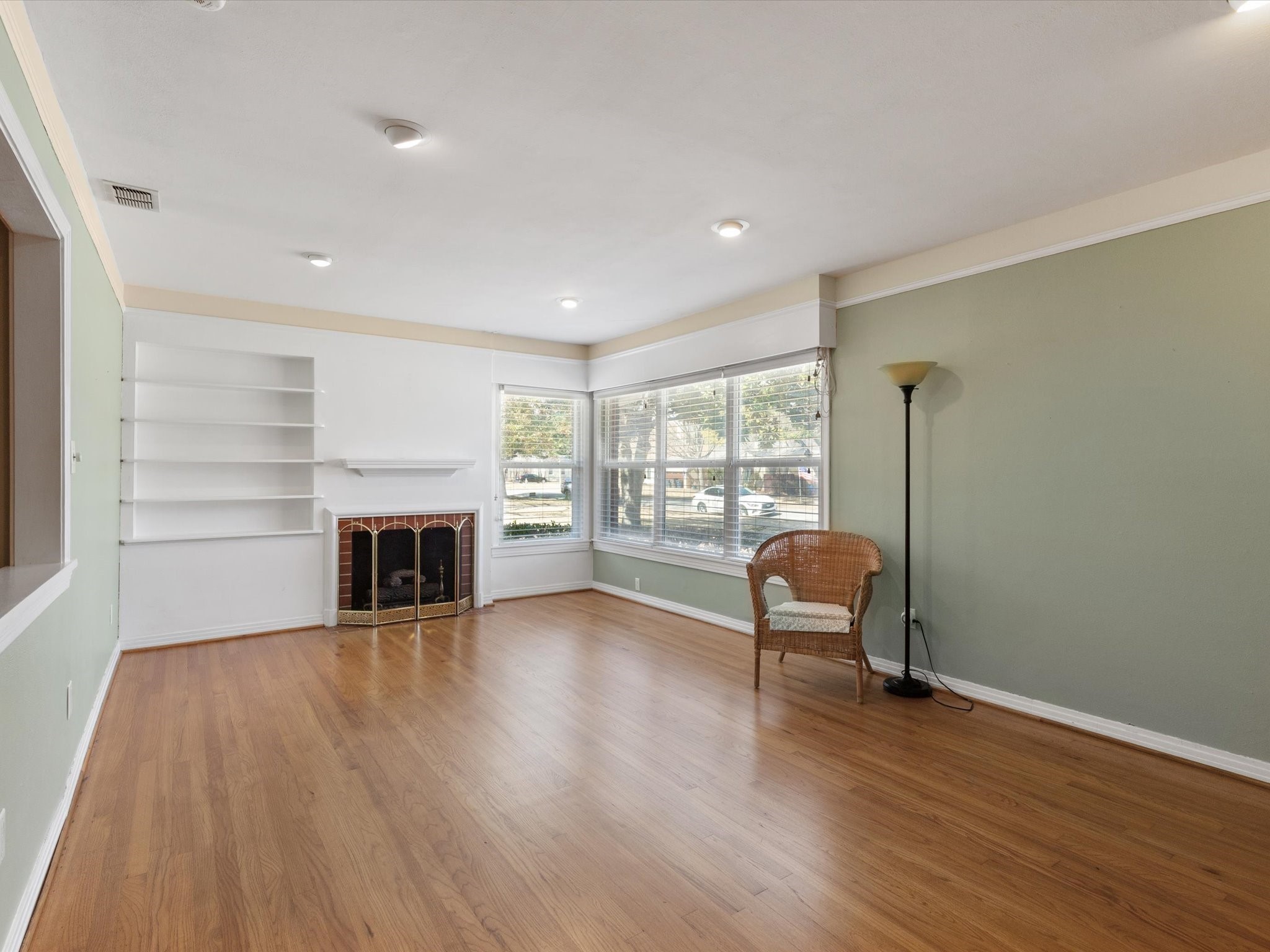 3631 S Hills Avenue Fort Worth TX 76109