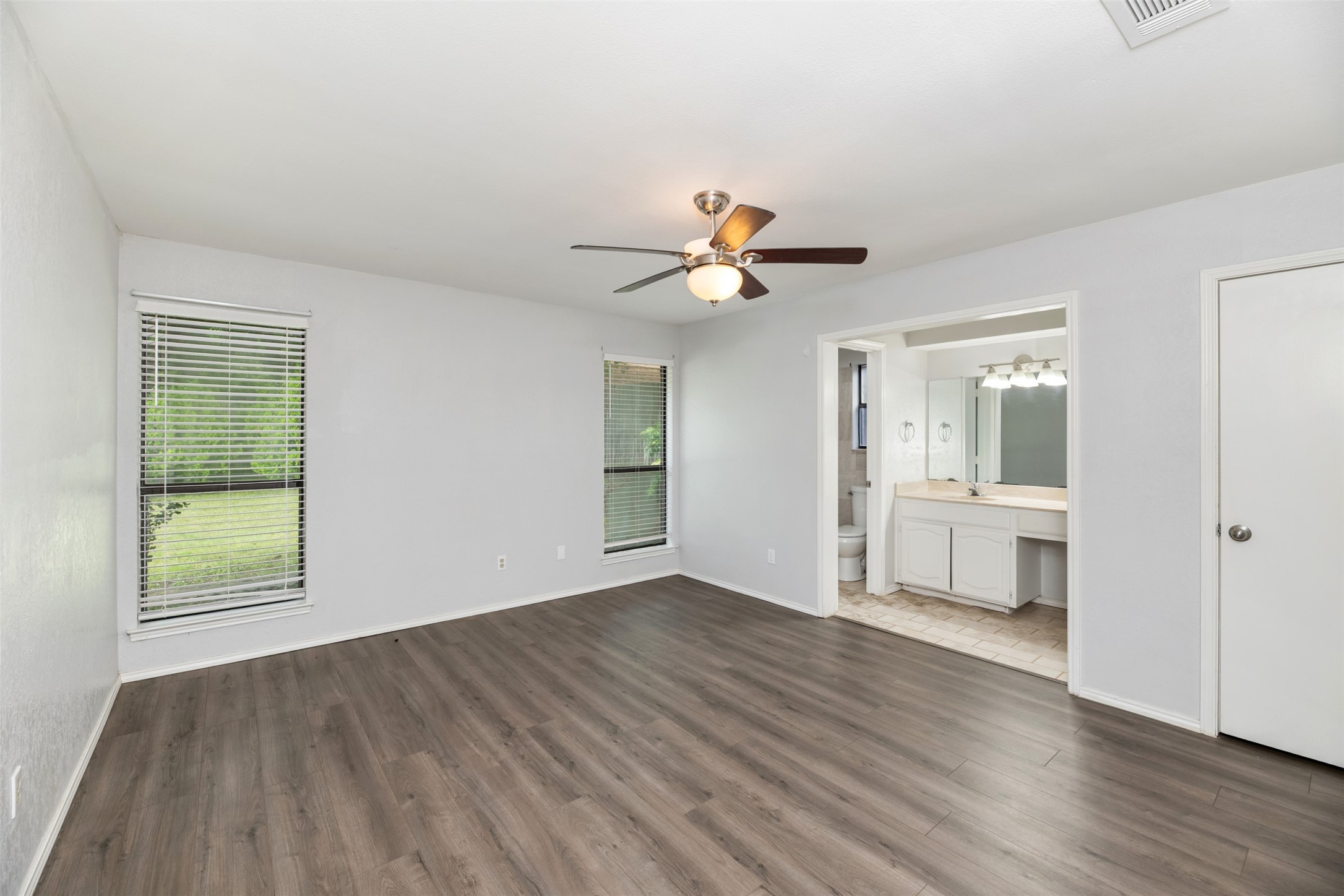 6433 Westridge Drive Watauga TX 76148