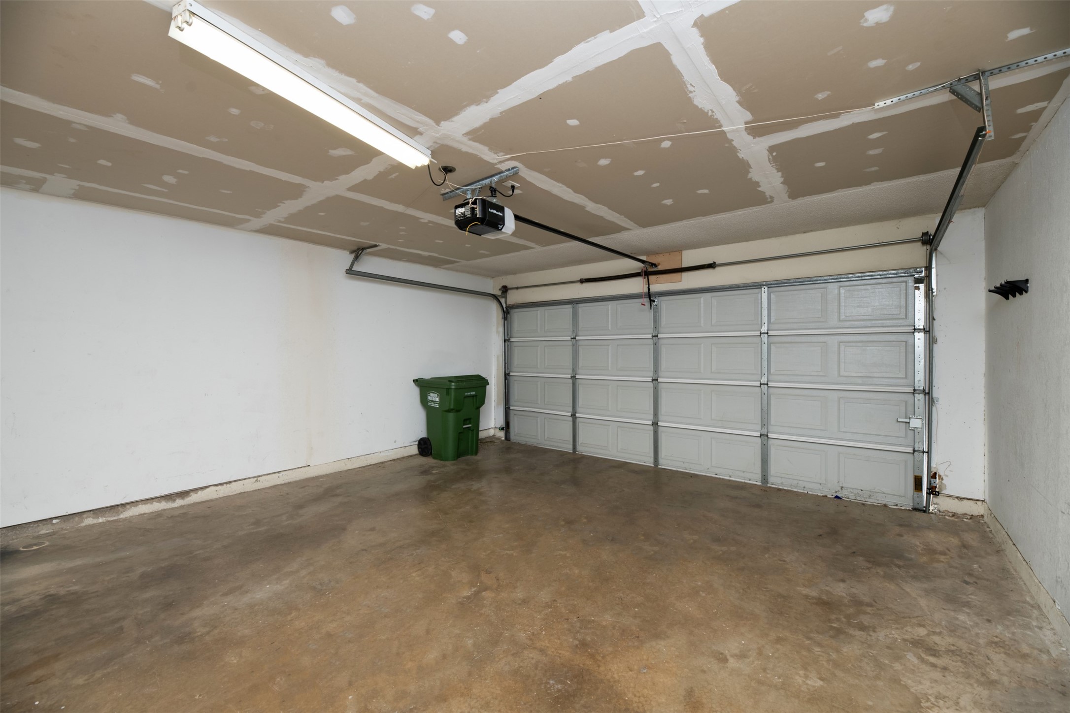 6433 Westridge Drive Watauga TX 76148