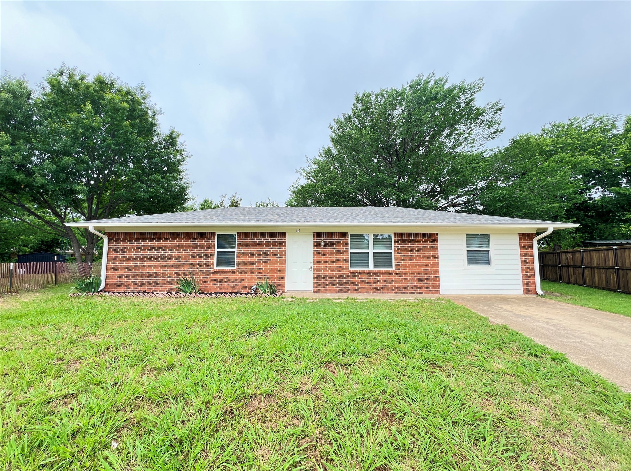 114 Southmanor Court Sanger TX 76266