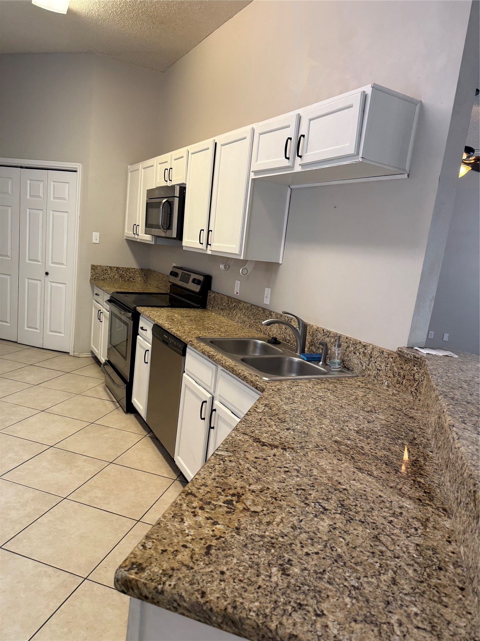 1209 Princeton Place Euless TX 76040