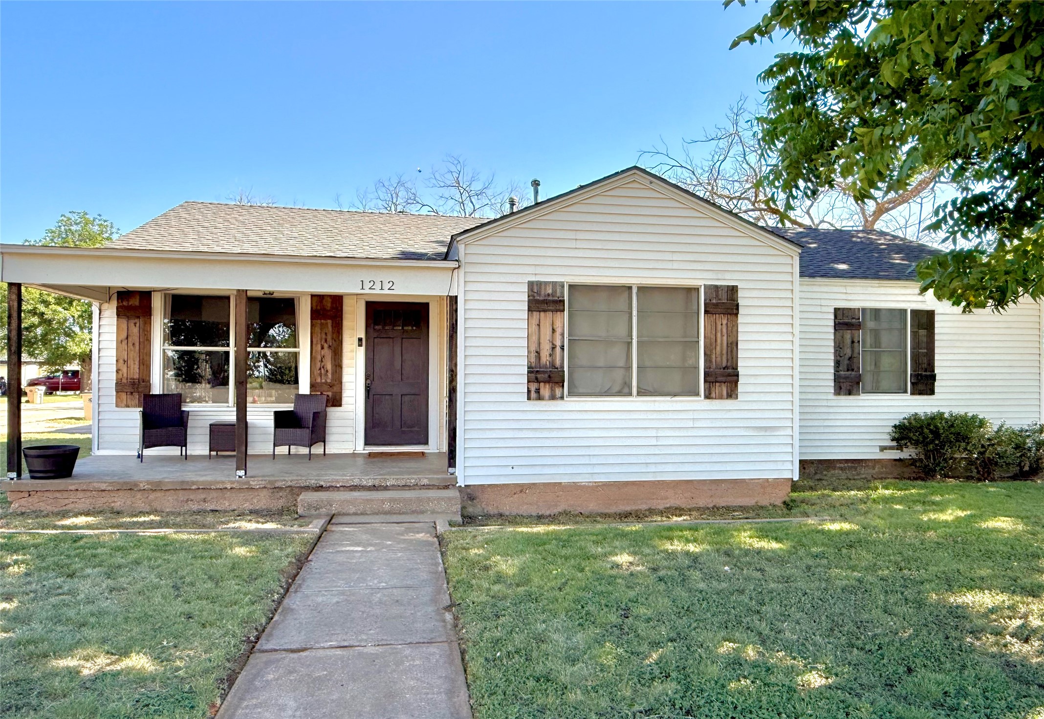 1212 S 10th Merkel TX 79536