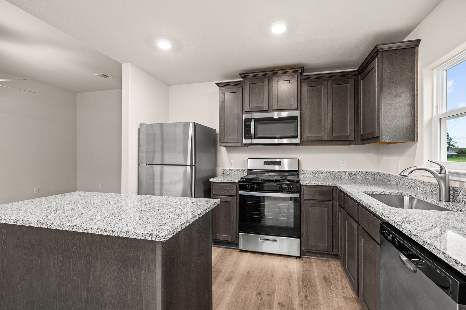203 North Island Drive Terrell TX 75160
