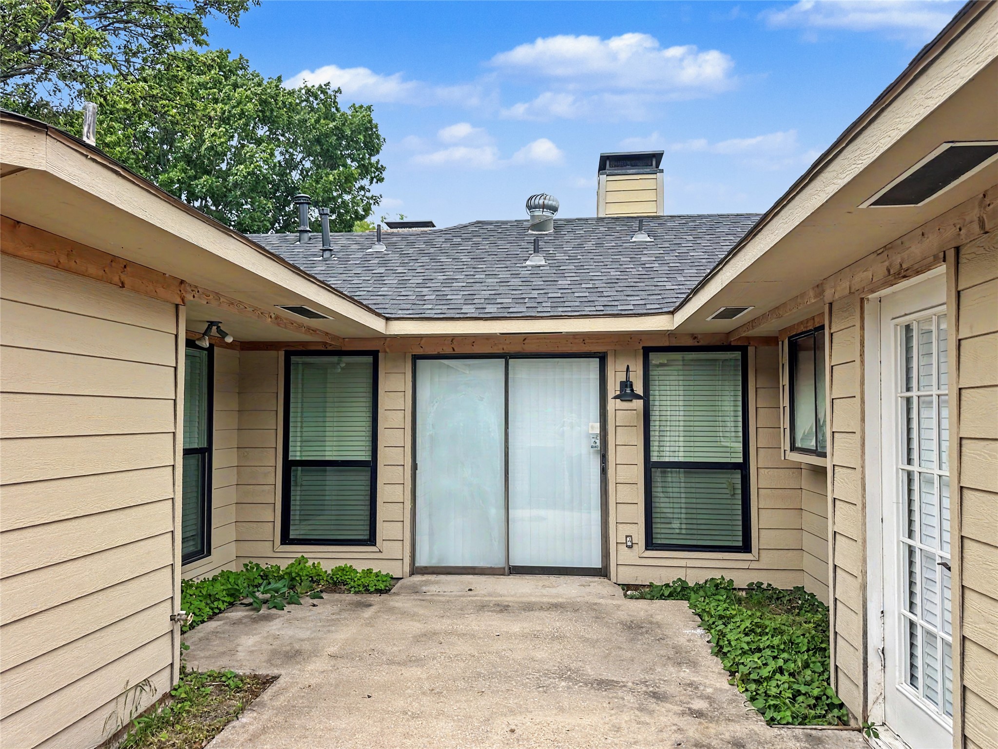 2730 Big Oaks Drive Garland TX 75044