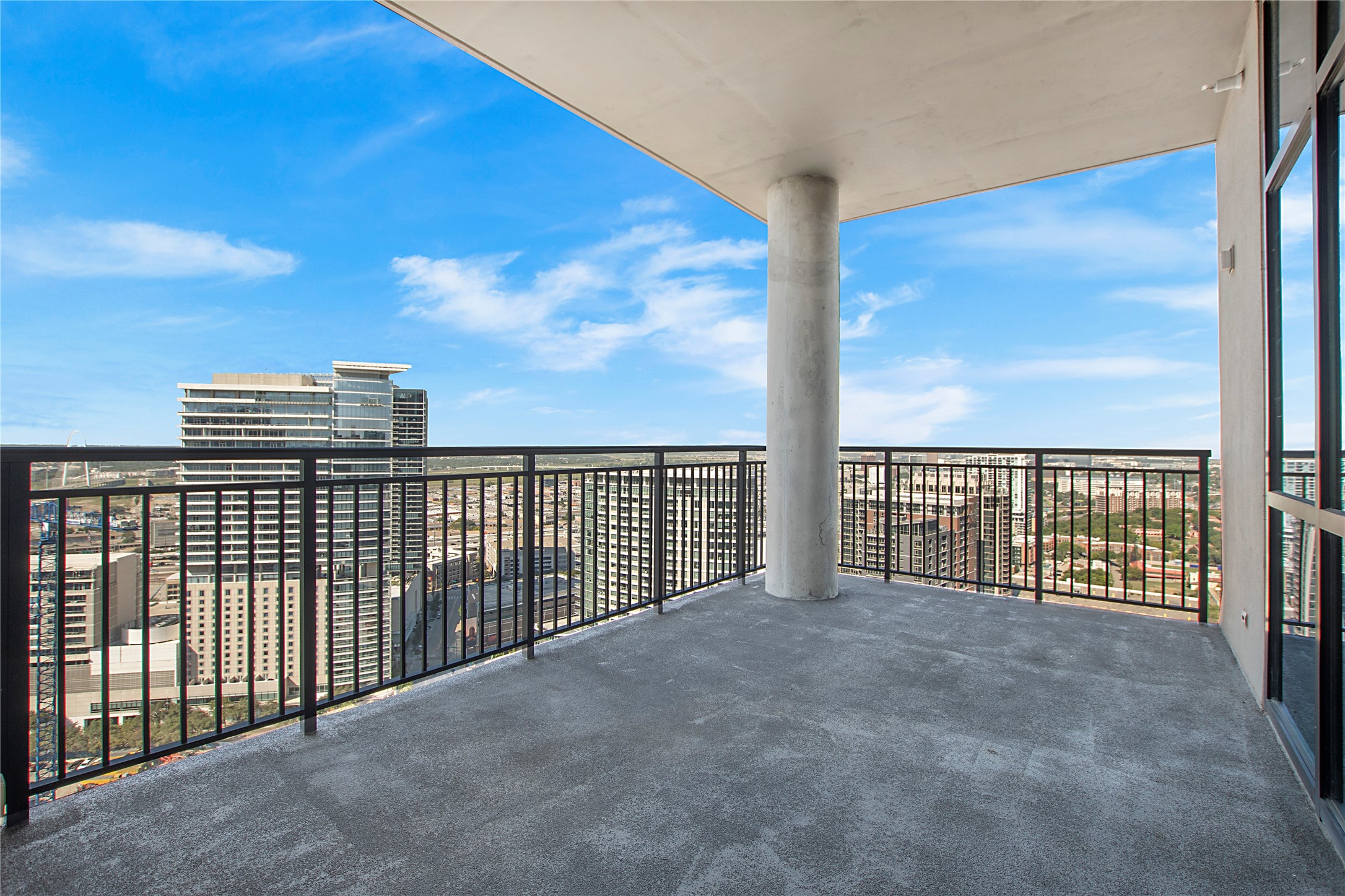 2323 N Akard Street Dallas TX 75204