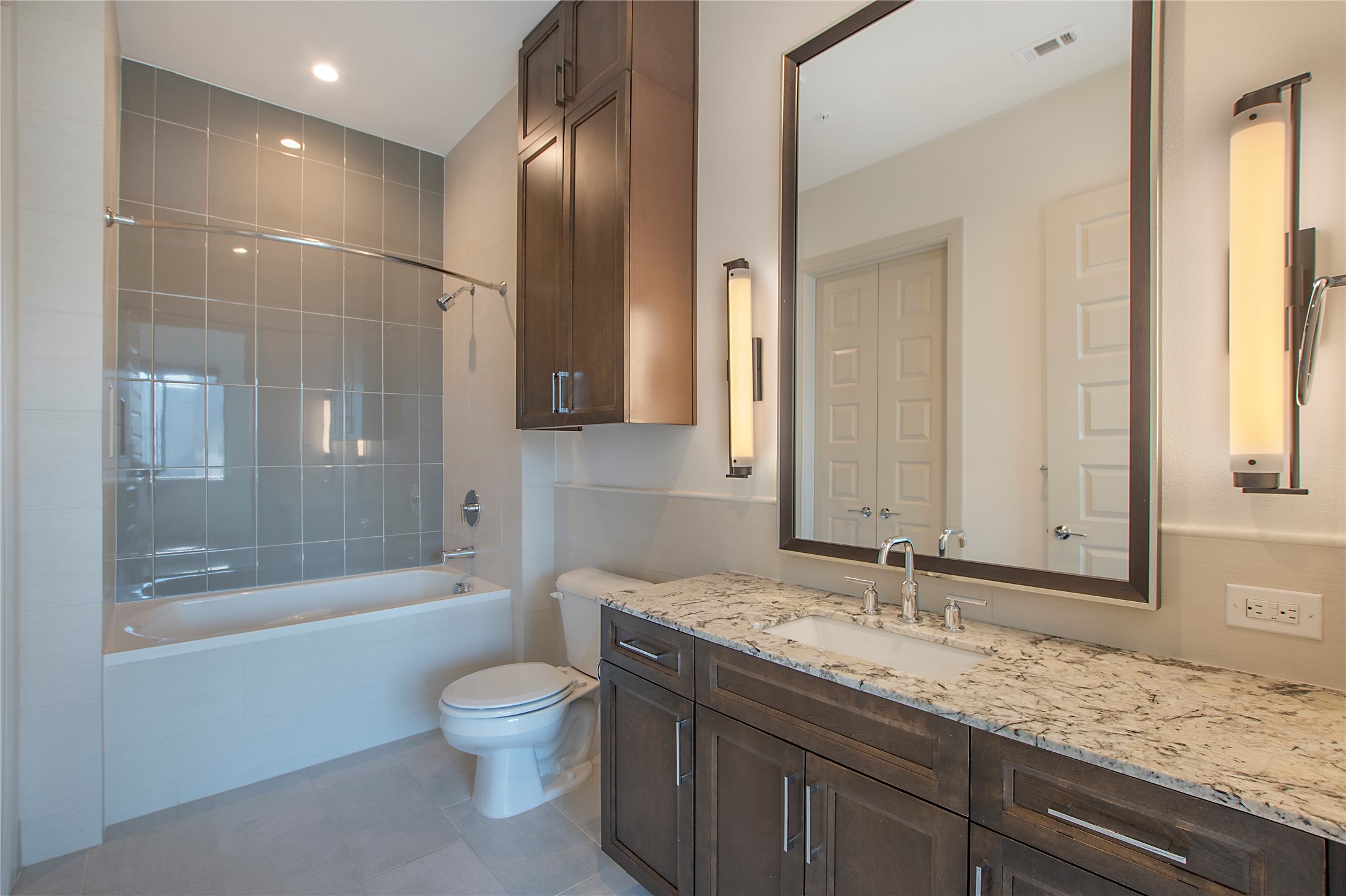 2323 N Akard Street Dallas TX 75204
