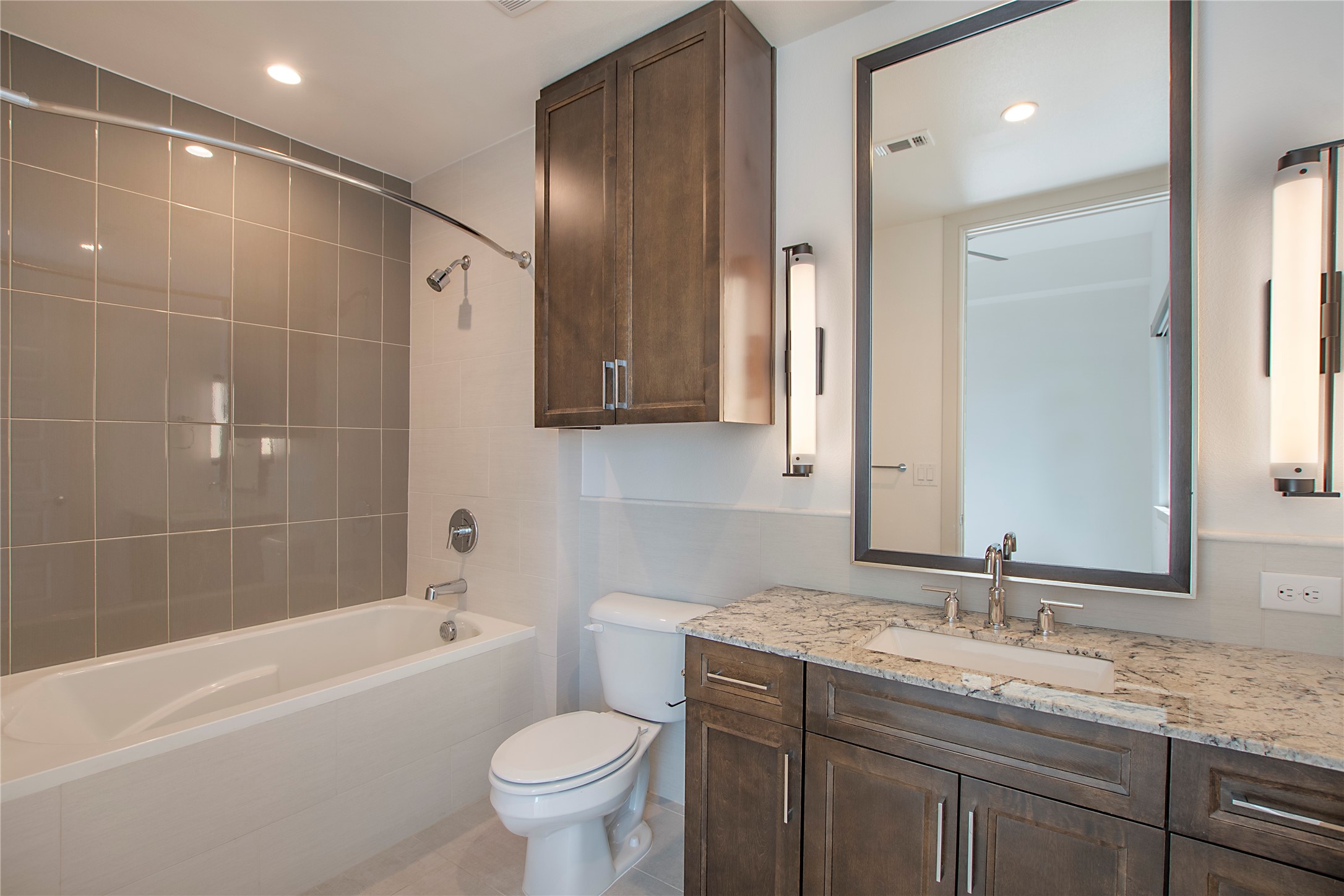 2323 N Akard Street Dallas TX 75204