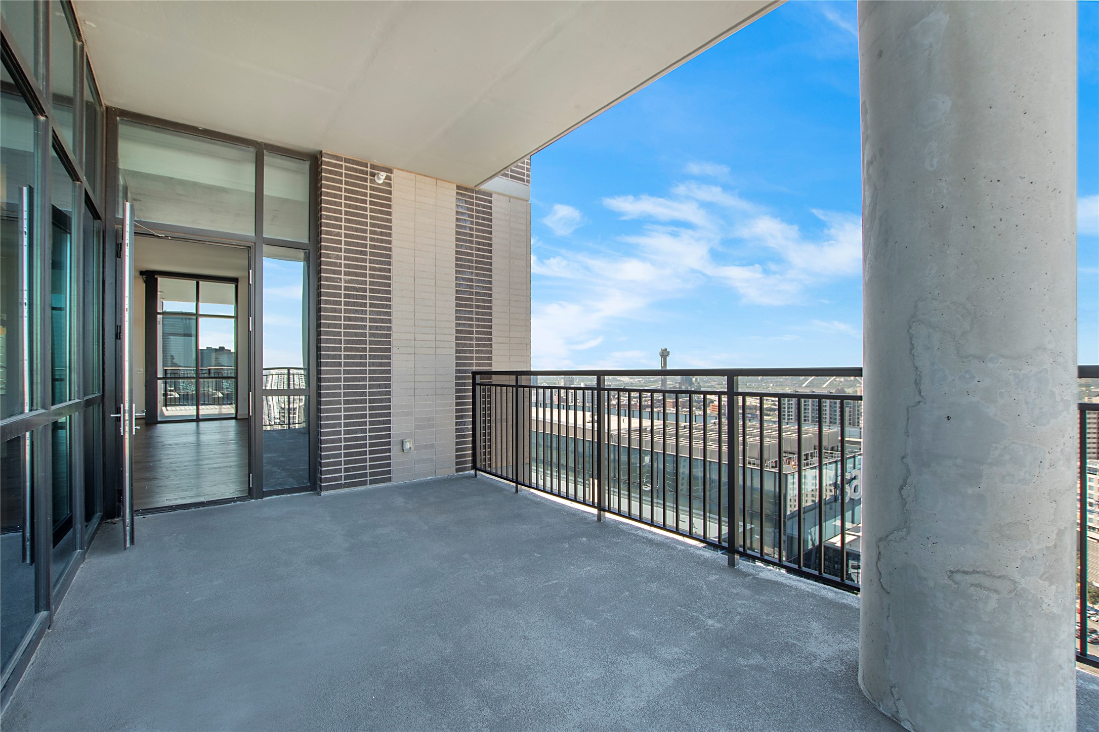 2323 N Akard Street Dallas TX 75204