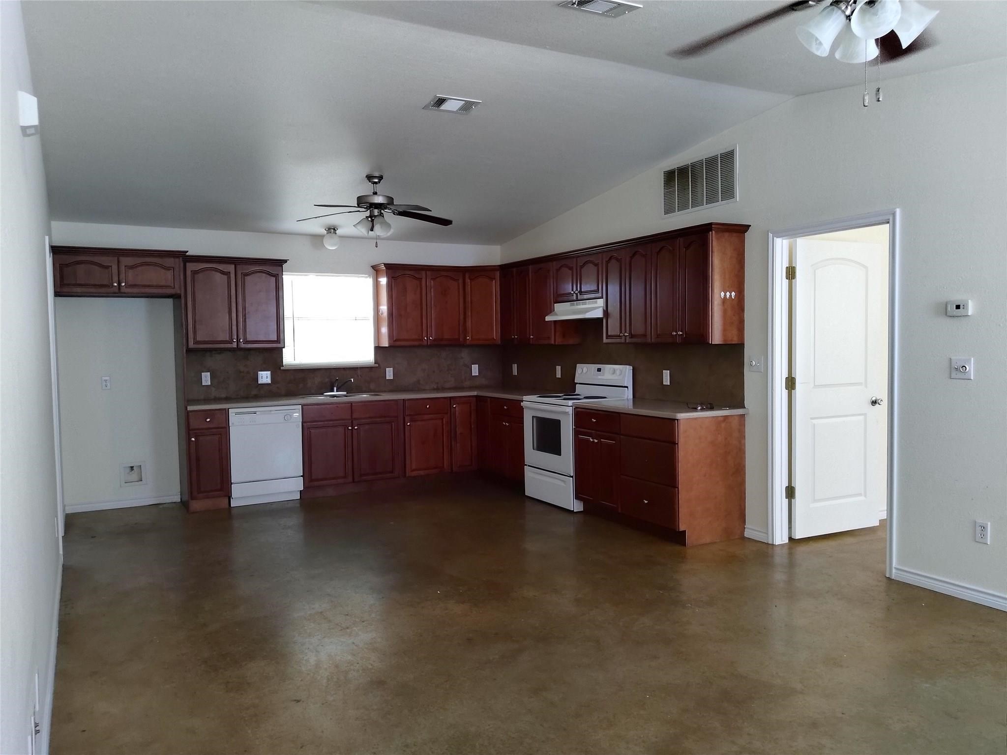 911 Highway 81 N Bowie TX 76230