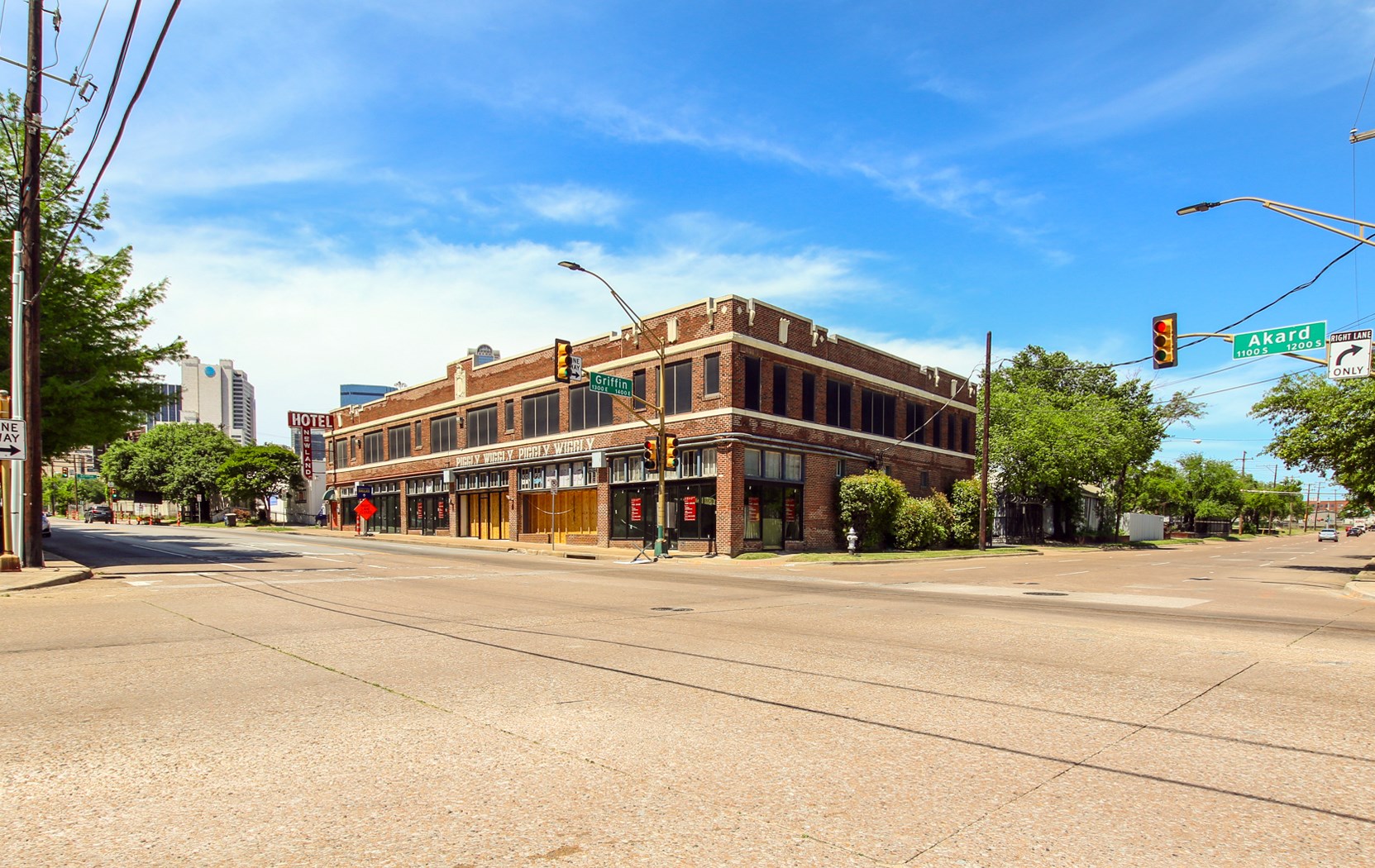 1108 S Akard Street Dallas TX 75215