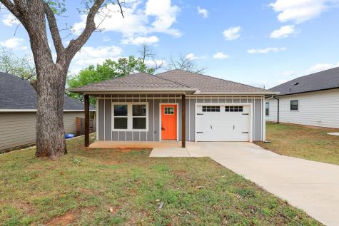 1221 W Johnson Street Denison TX 75020