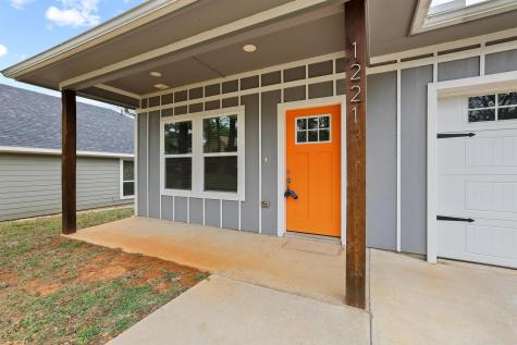 1221 W Johnson Street Denison TX 75020
