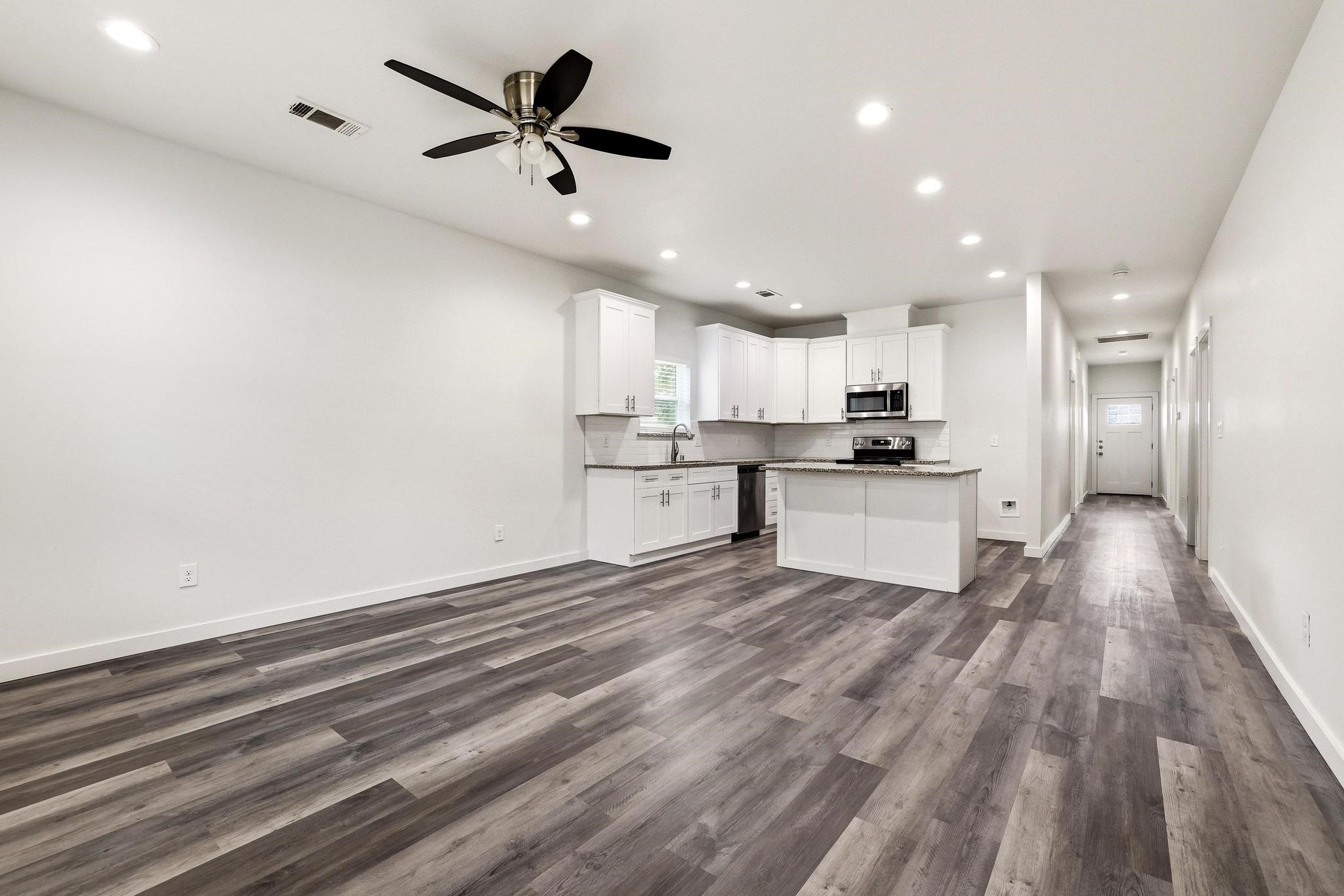 1221 W Johnson Street Denison TX 75020