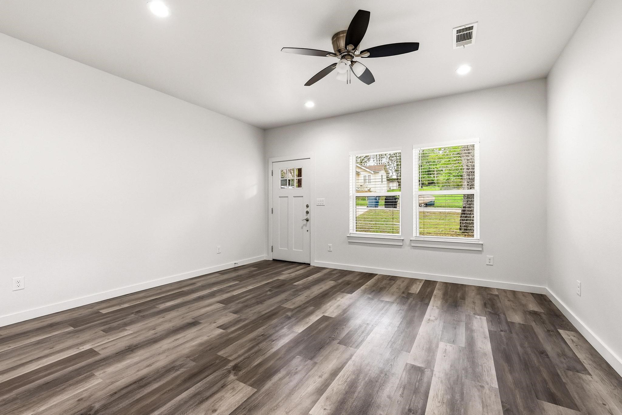 1221 W Johnson Street Denison TX 75020