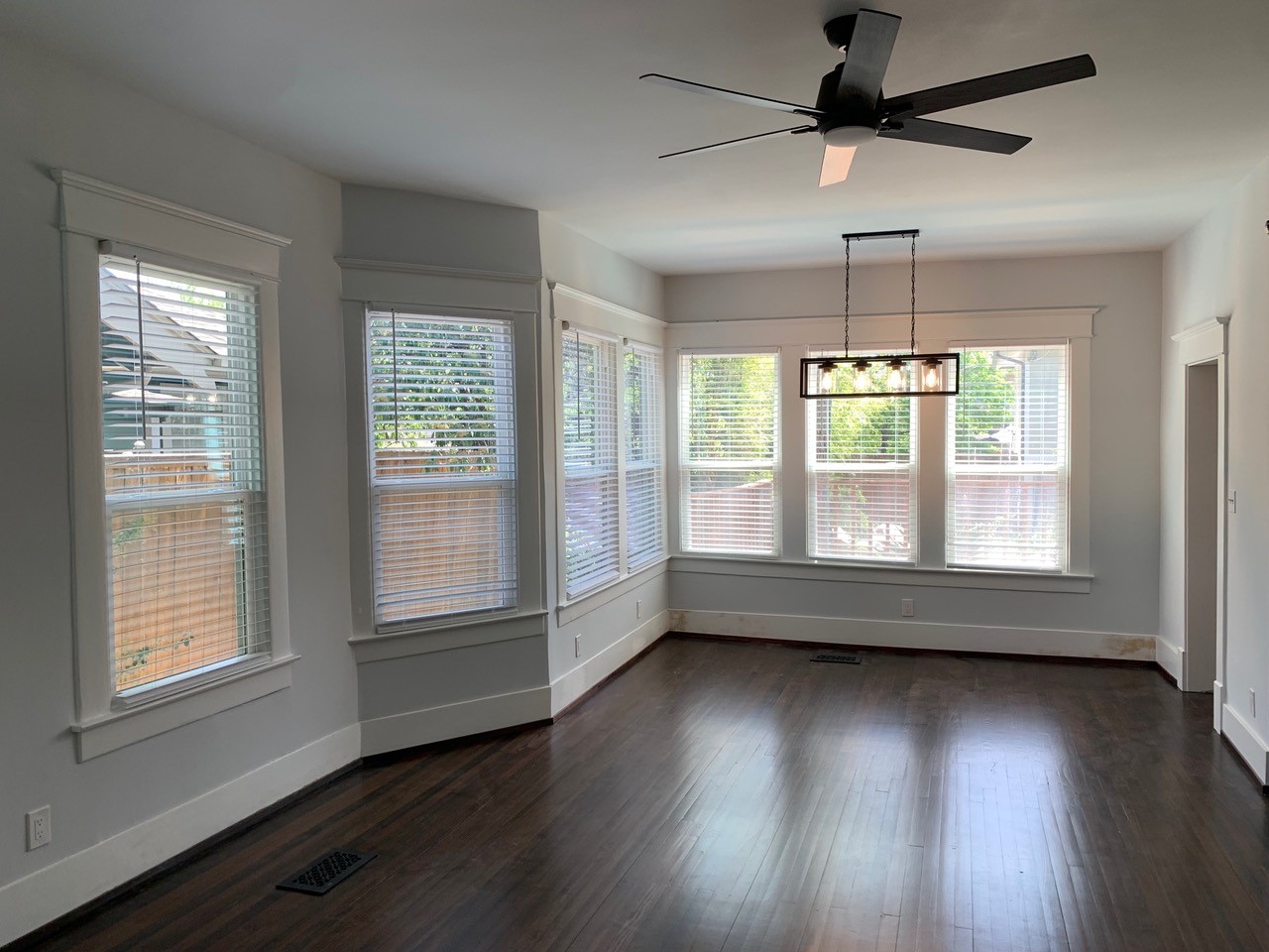 5404 Miller Avenue Dallas TX 75206