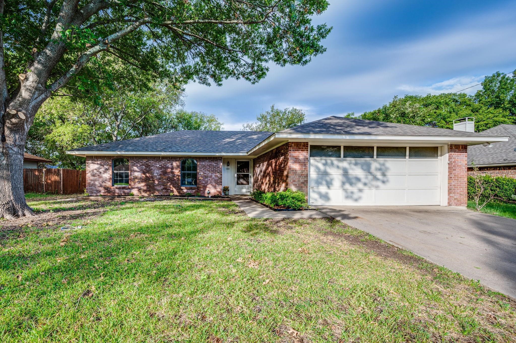1321 Meadow Court Midlothian TX 76065
