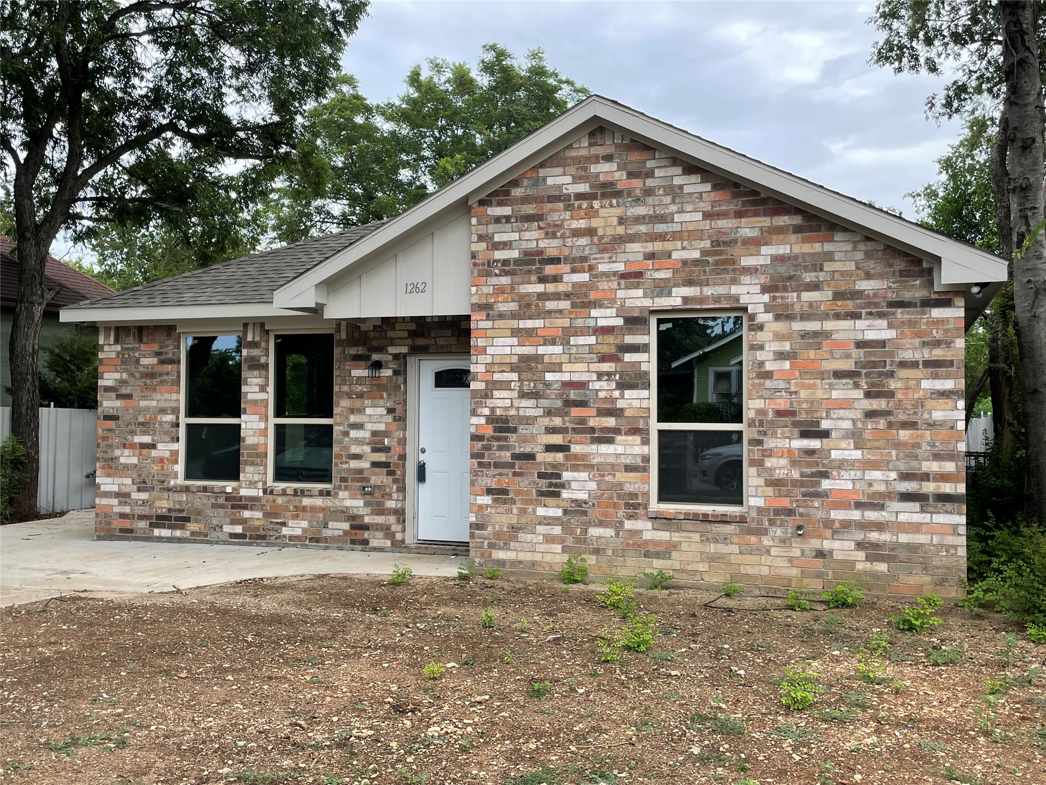1262 E Myrtle Street Fort Worth TX 76104