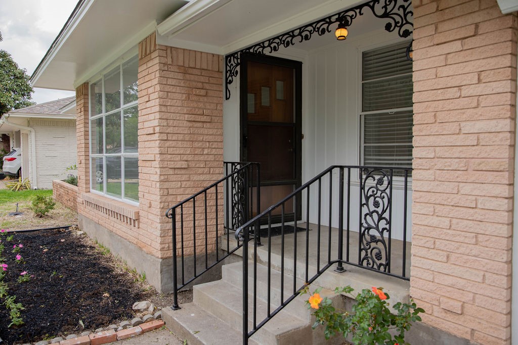 10028 San Lorenzo Avenue Dallas TX 75228