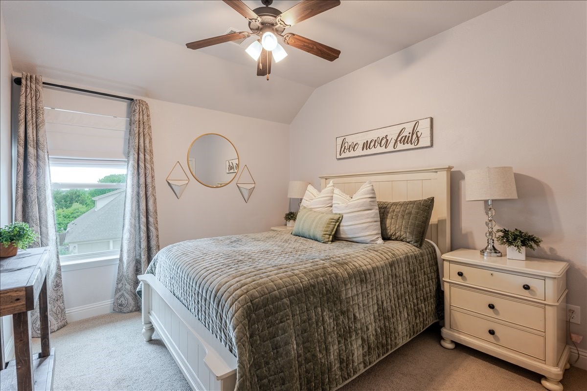 560 Inwood Street Benbrook TX 76126