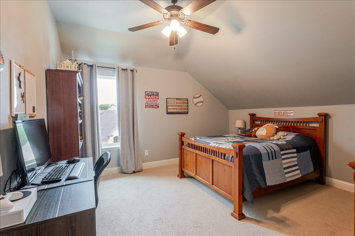 560 Inwood Street Benbrook TX 76126