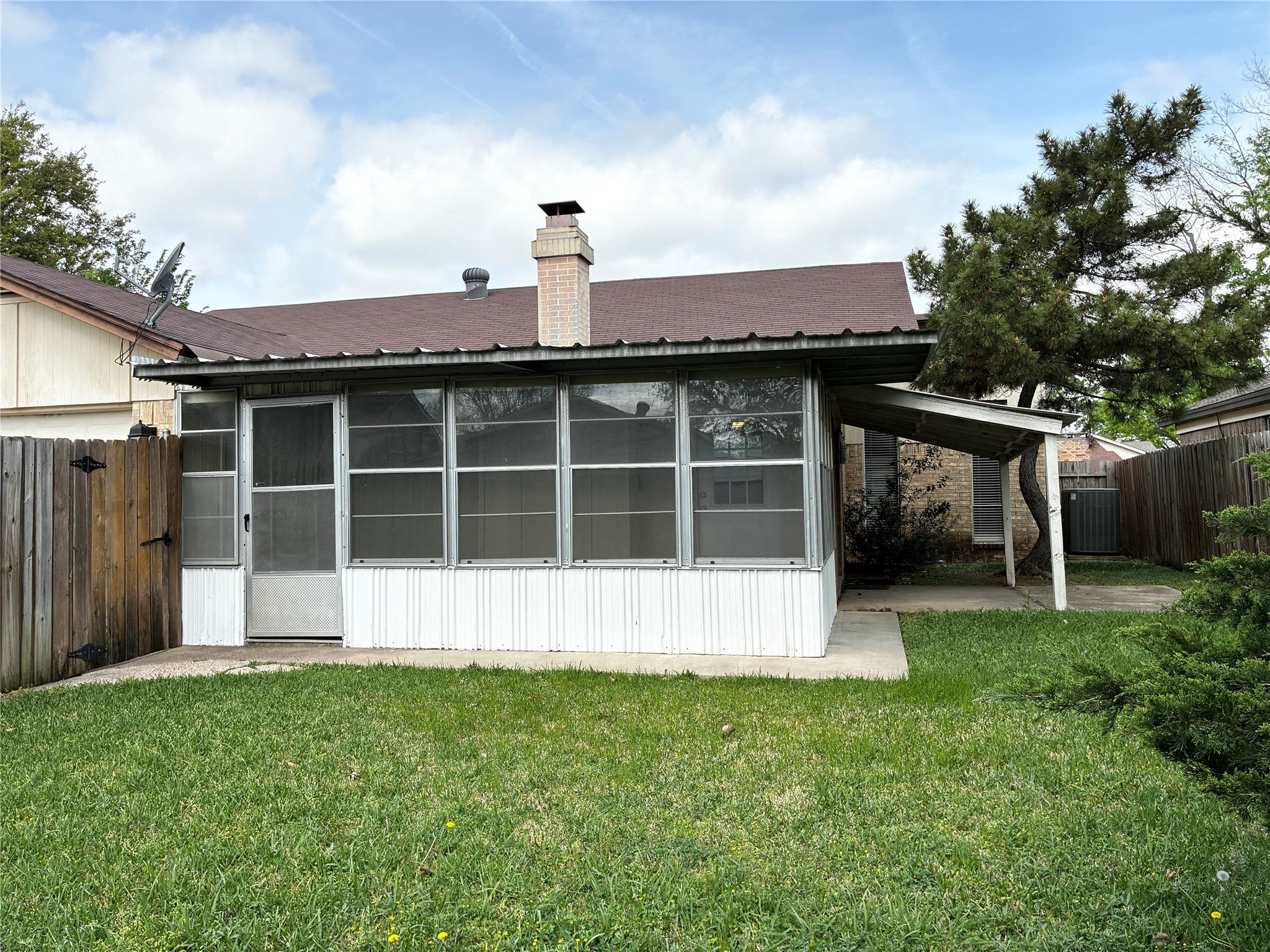 4726 Oakwood Drive Garland TX 75043