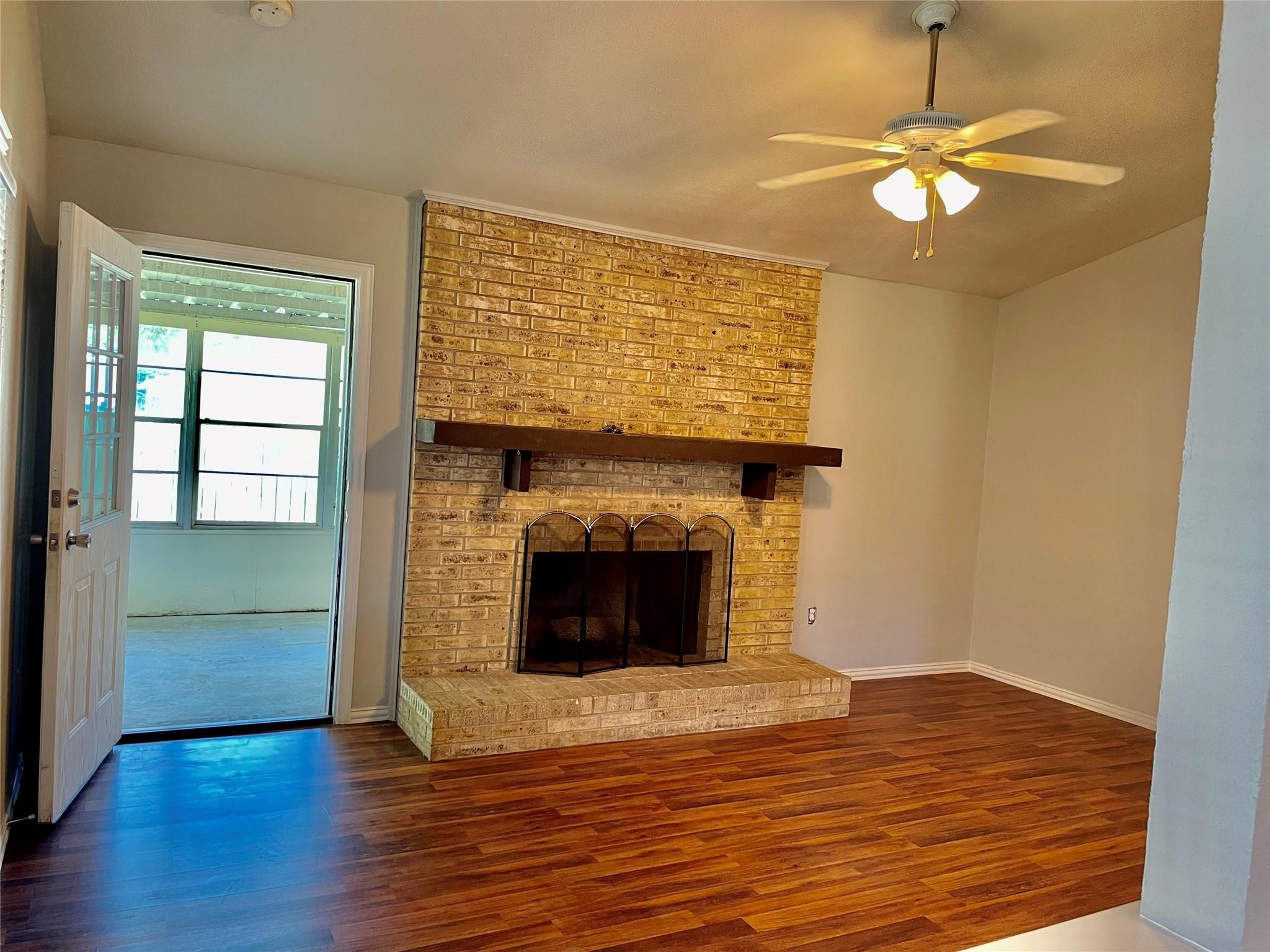 4726 Oakwood Drive Garland TX 75043