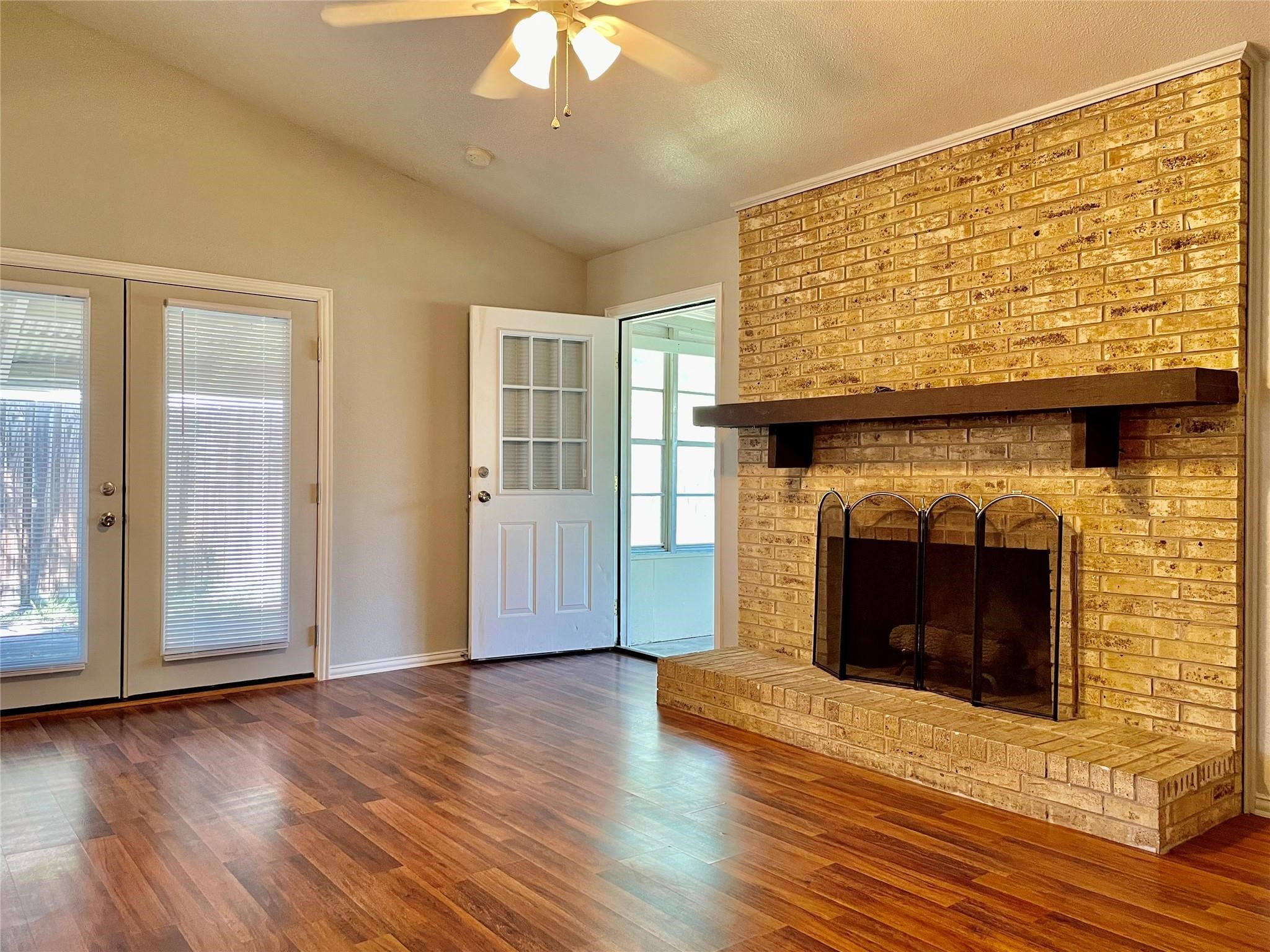 4726 Oakwood Drive Garland TX 75043