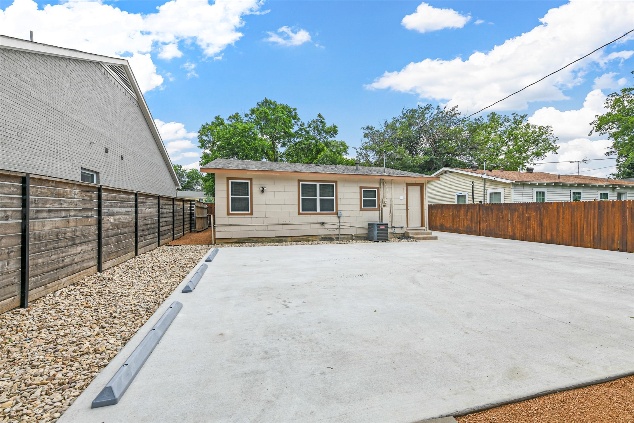 2717 Townsend Drive Fort Worth TX 76110