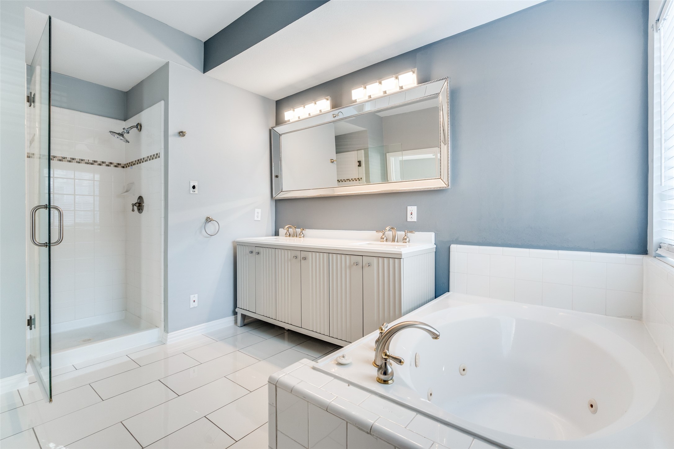 2655 Lakeforest Court Dallas TX 75214