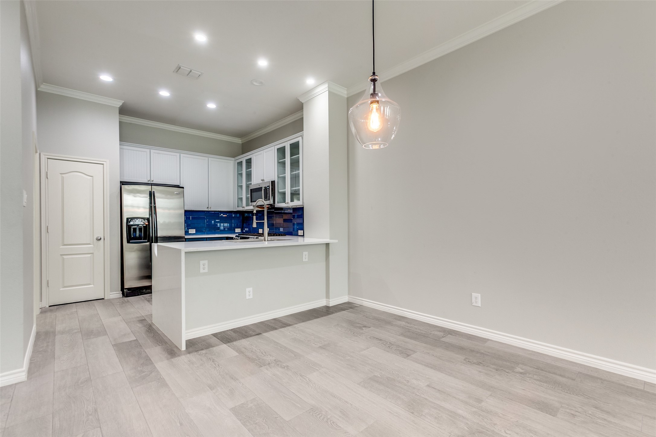 15819 Breedlove Place Addison TX 75001