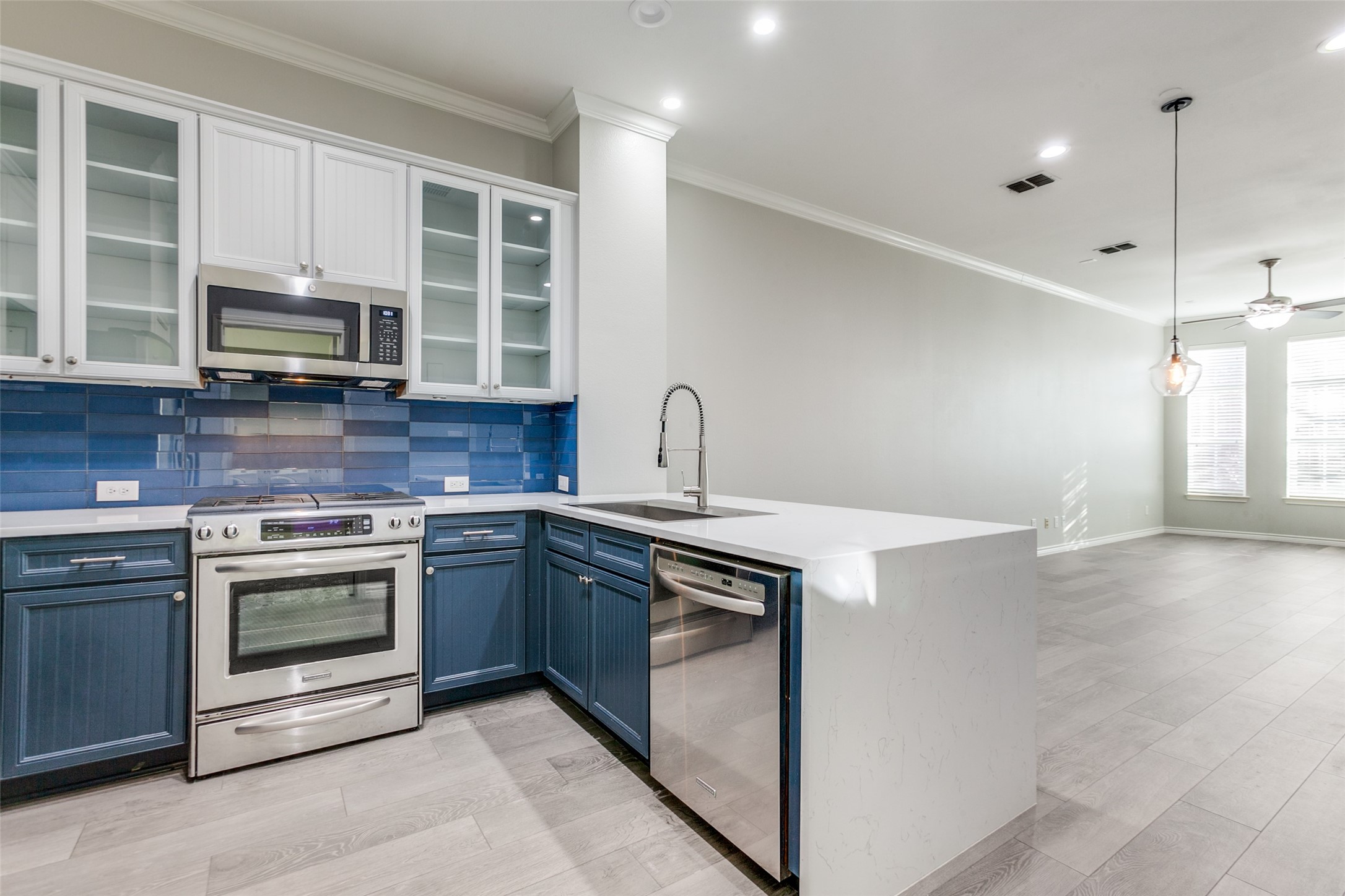 15819 Breedlove Place Addison TX 75001