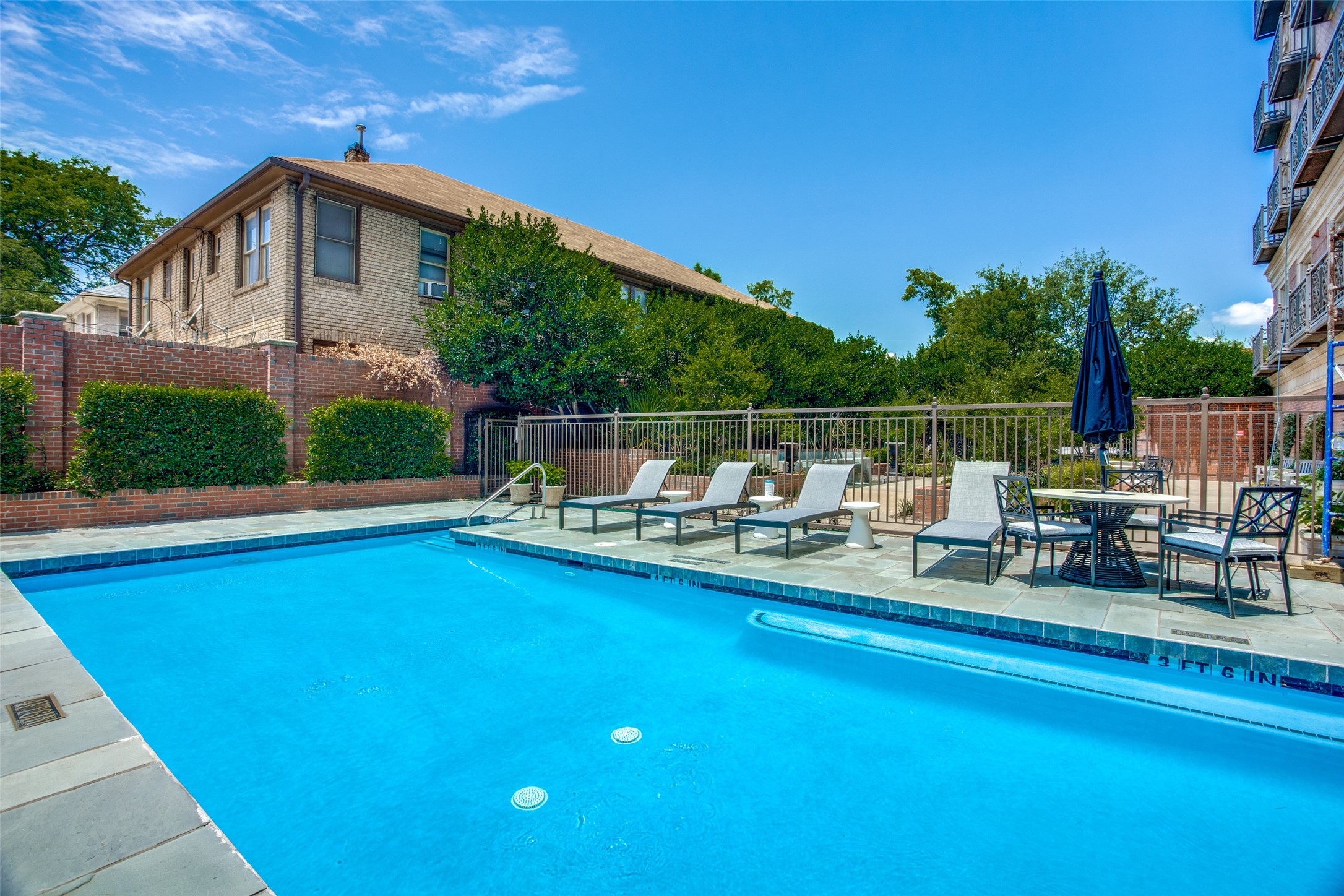 4240 Prescott Avenue Dallas TX 75219