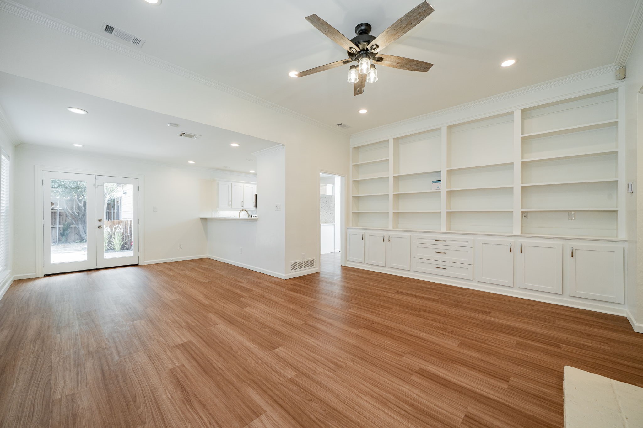 5838 Preston Valley Drive Dallas TX 75240