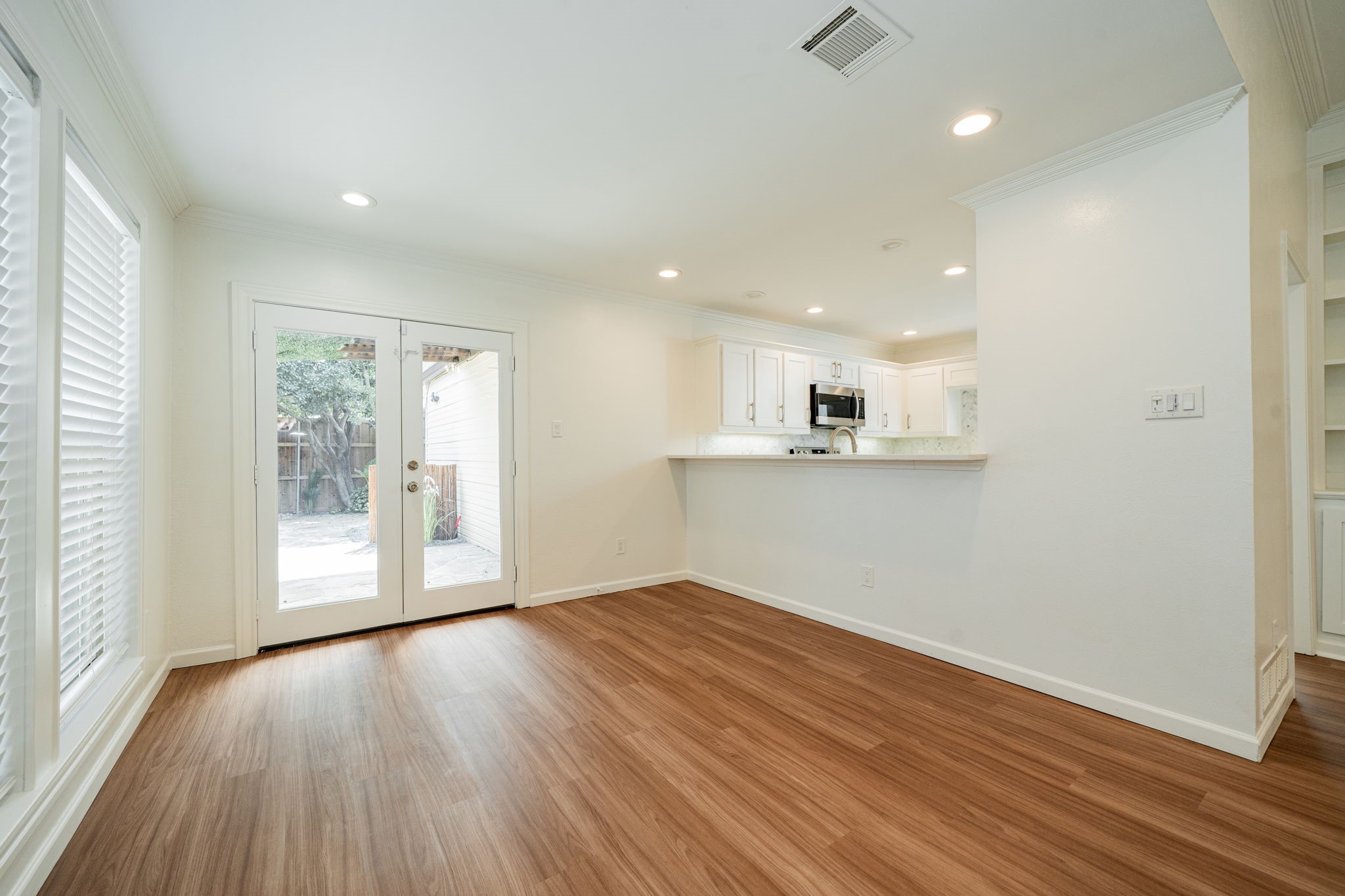 5838 Preston Valley Drive Dallas TX 75240