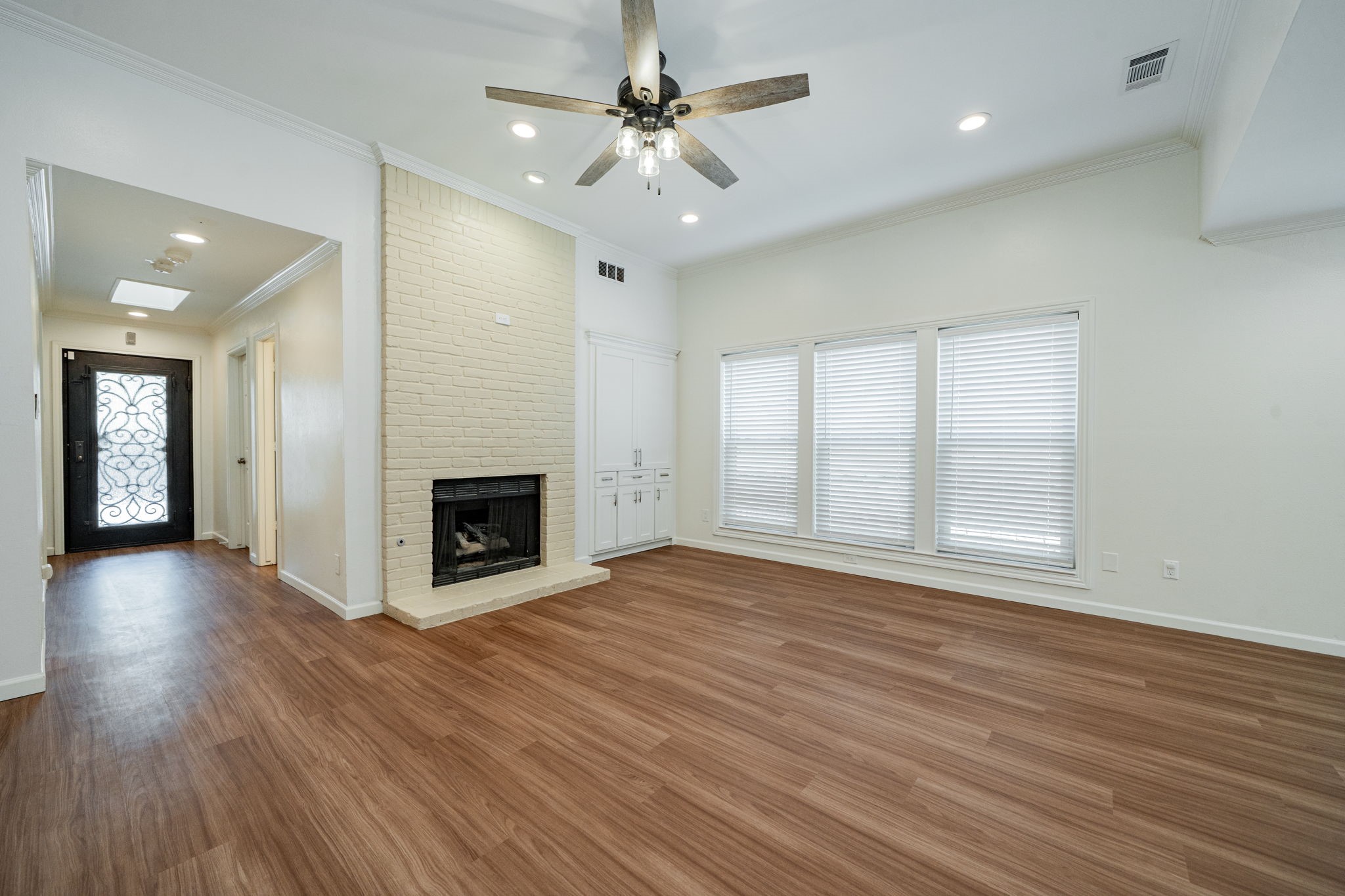 5838 Preston Valley Drive Dallas TX 75240