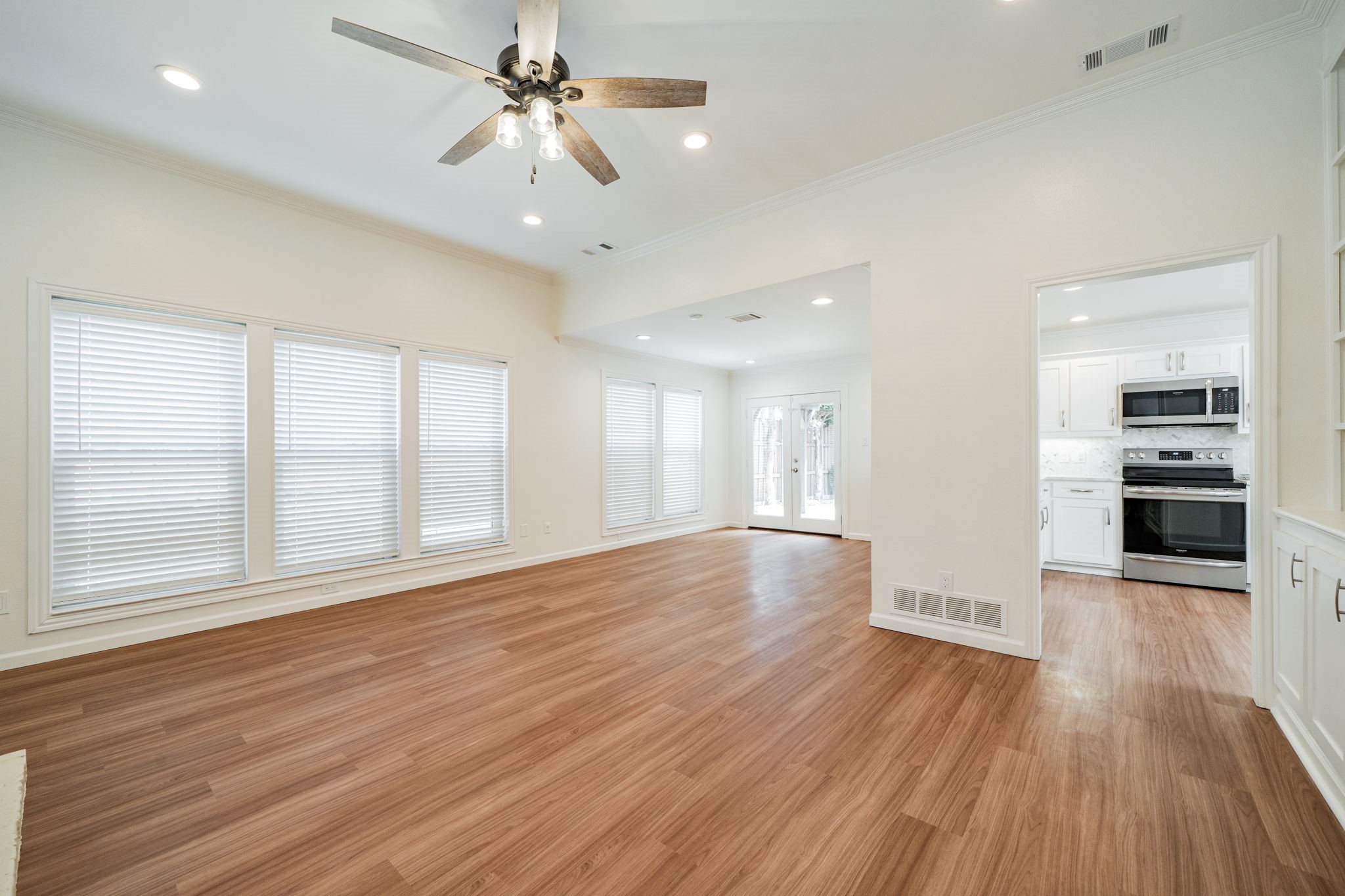 5838 Preston Valley Drive Dallas TX 75240