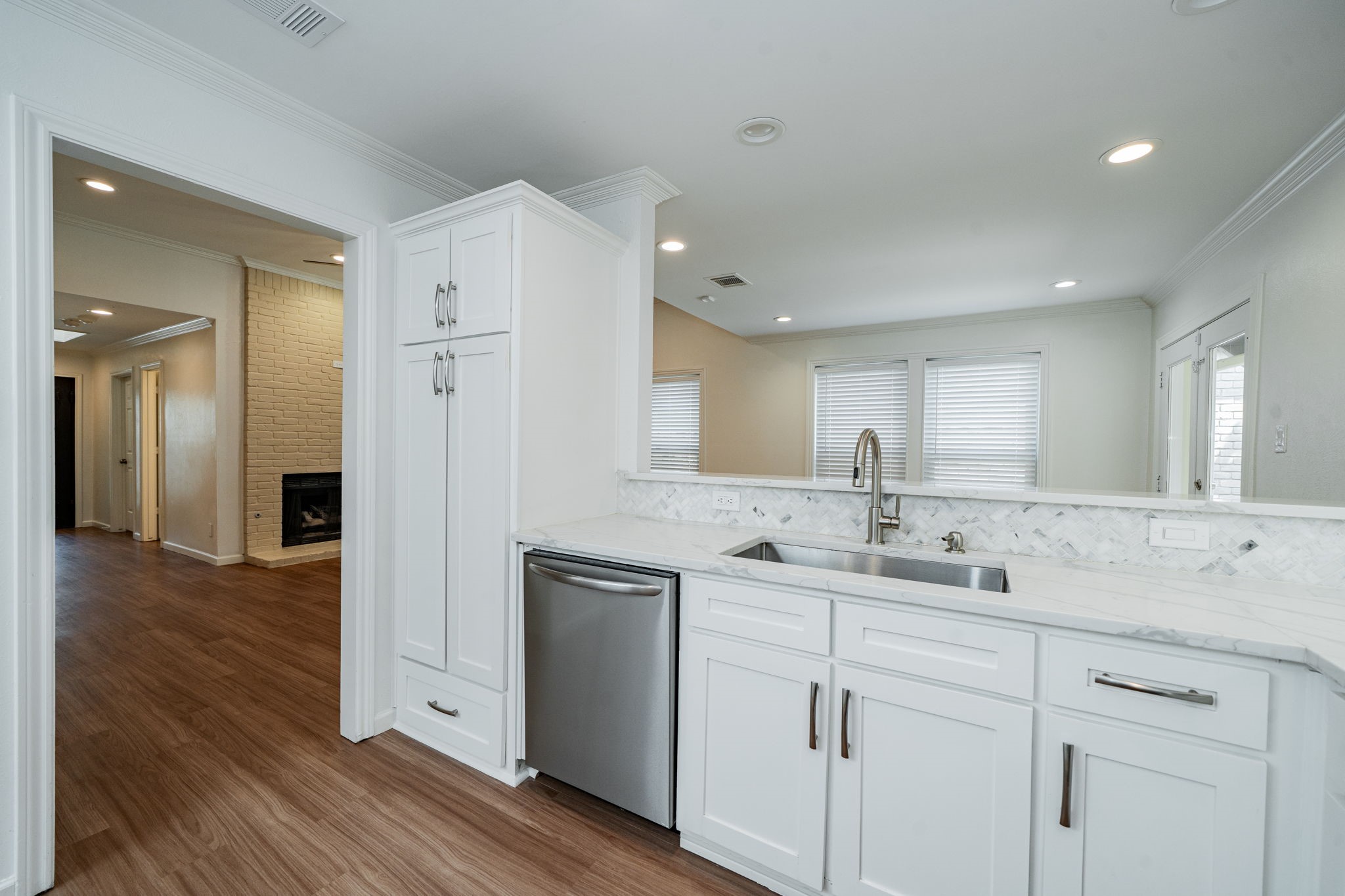 5838 Preston Valley Drive Dallas TX 75240
