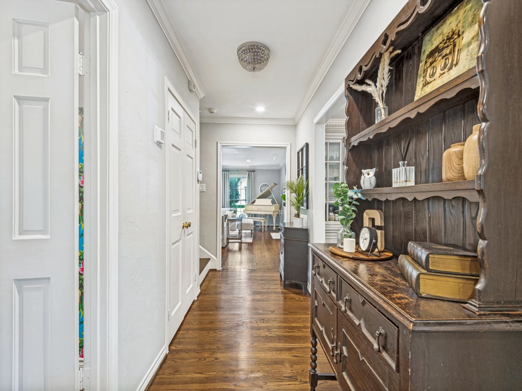 4556 Belclaire Avenue Highland Park TX 75205