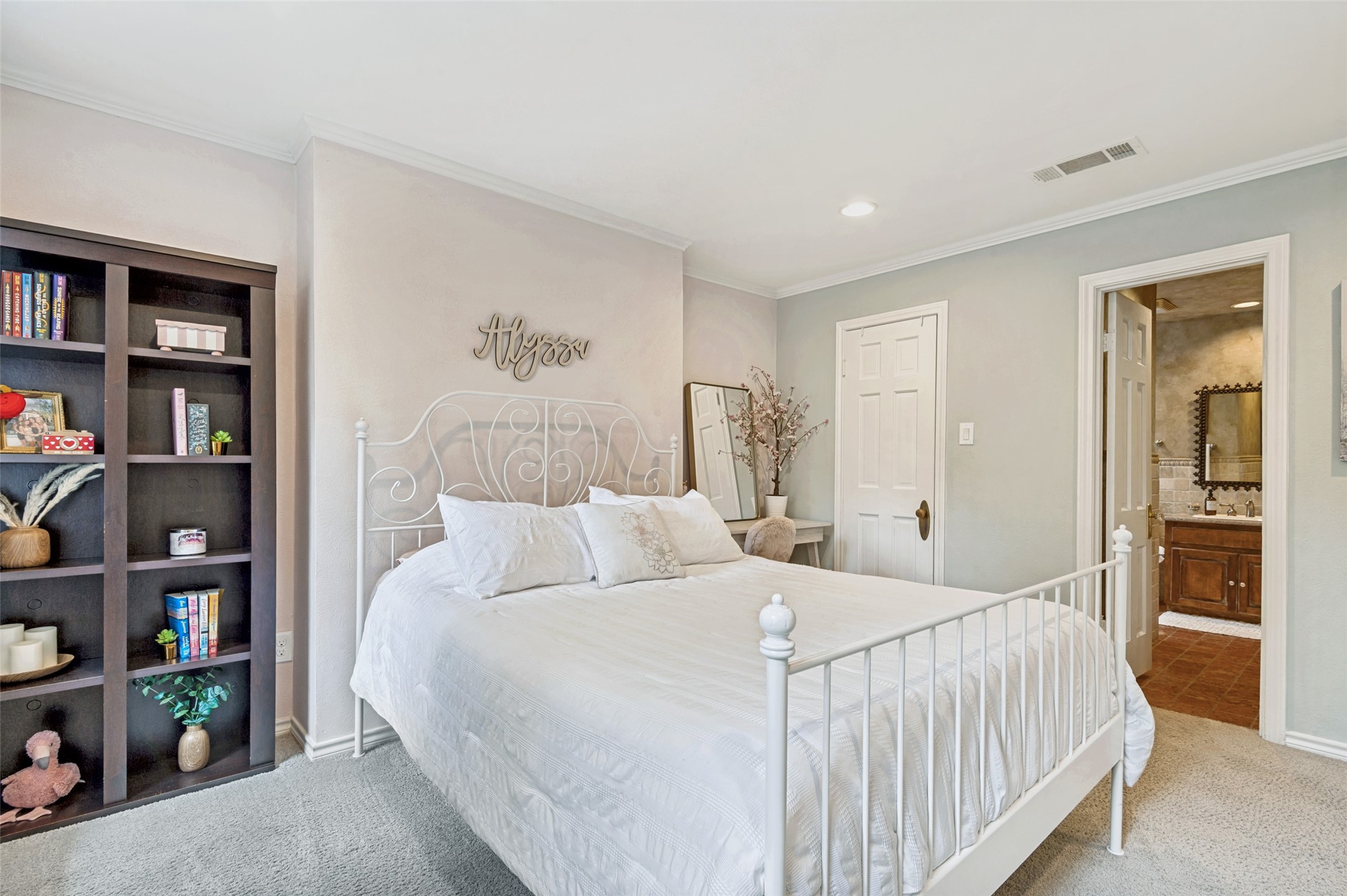4556 Belclaire Avenue Highland Park TX 75205