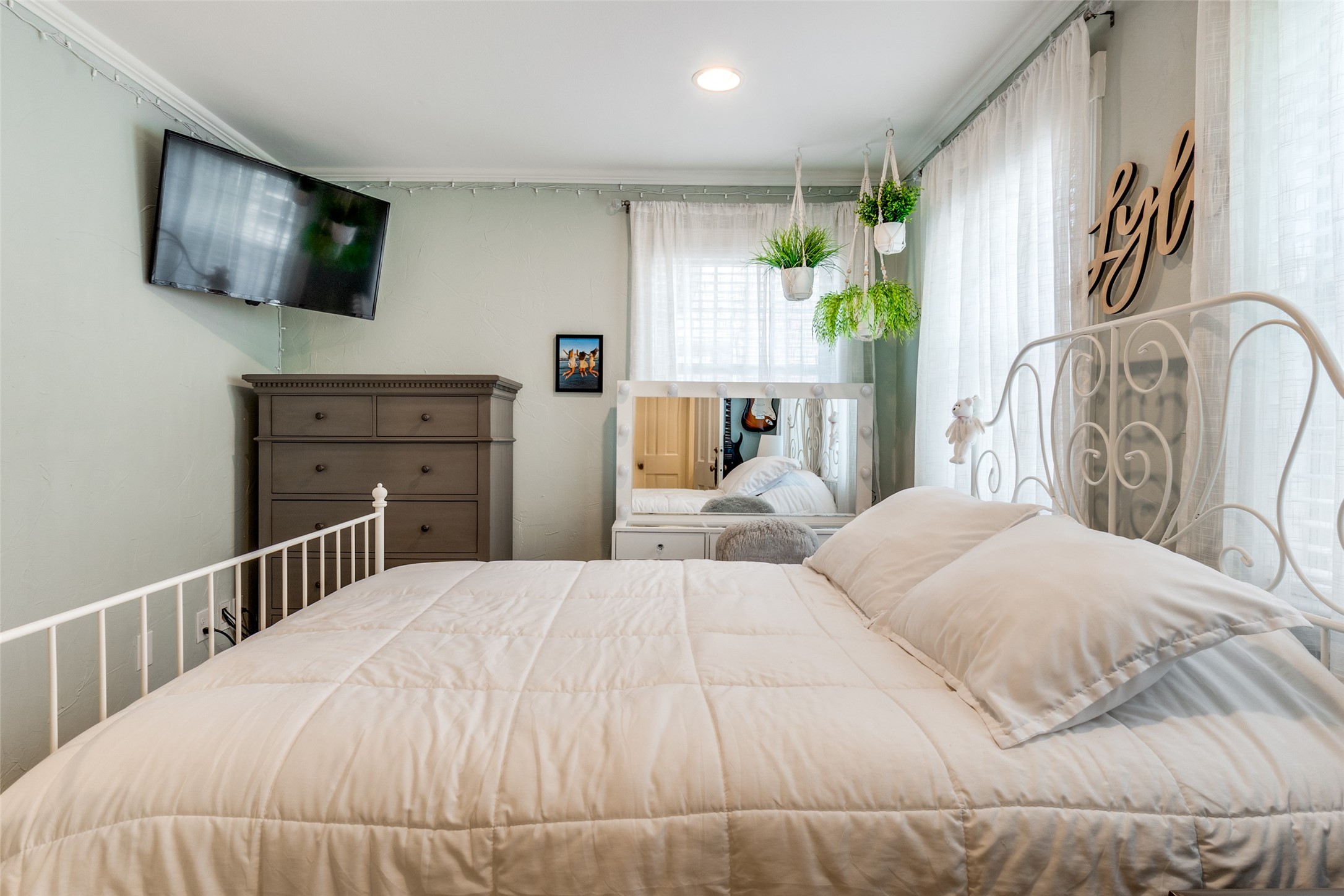 4556 Belclaire Avenue Highland Park TX 75205