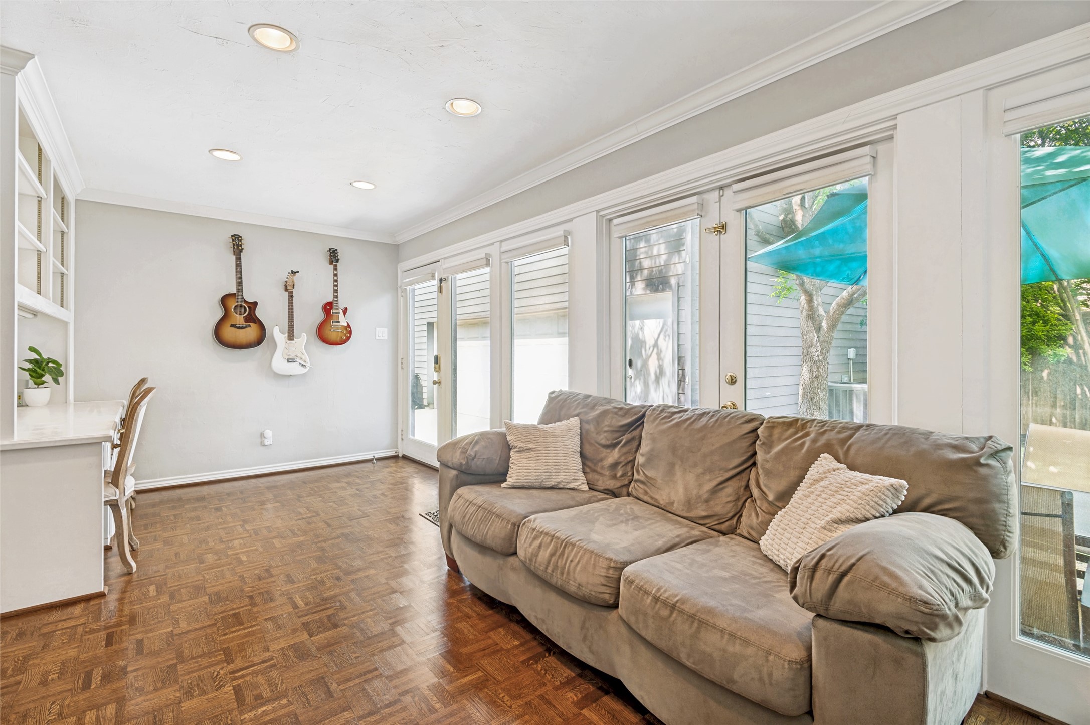 4556 Belclaire Avenue Highland Park TX 75205