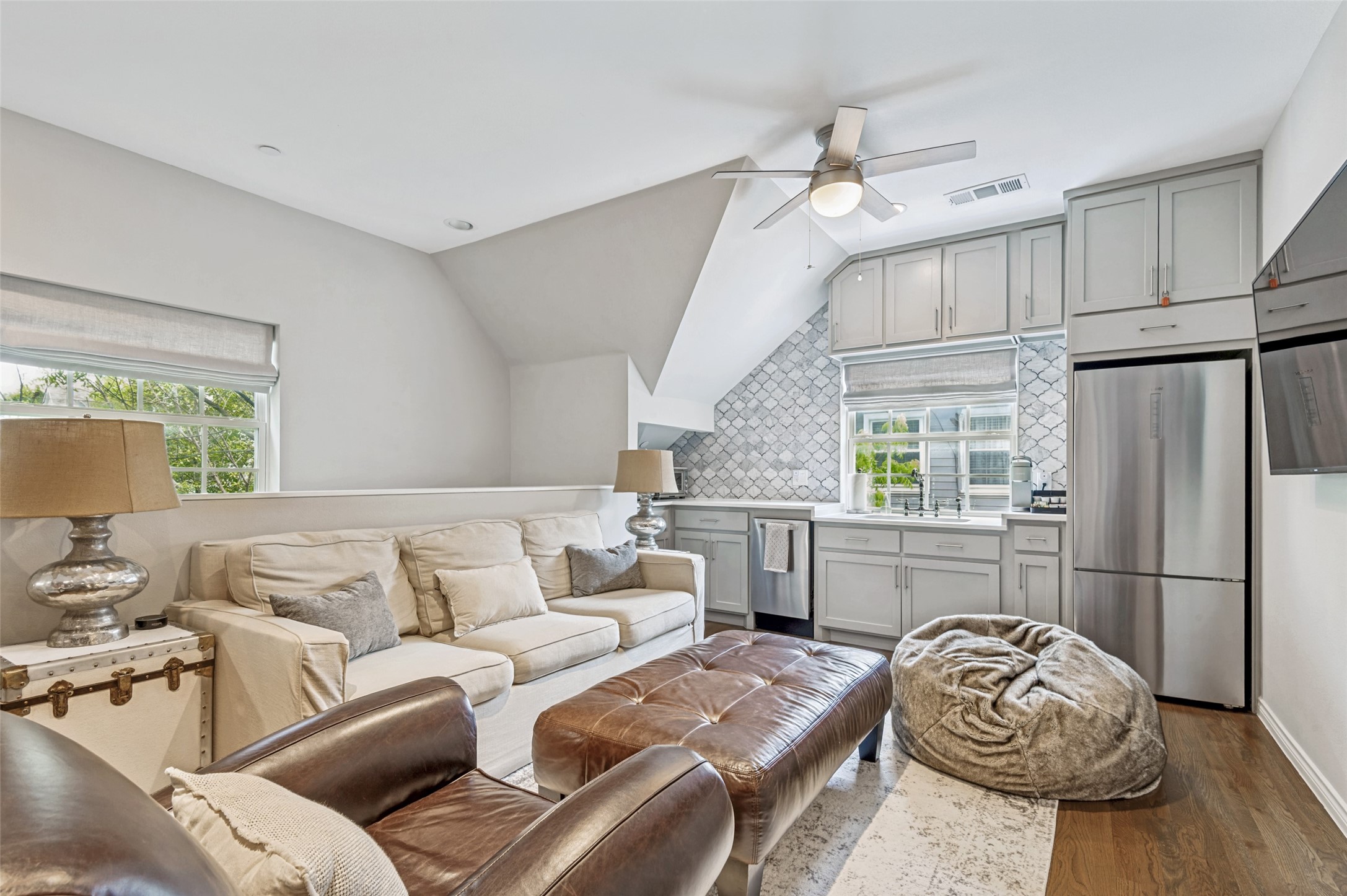4556 Belclaire Avenue Highland Park TX 75205