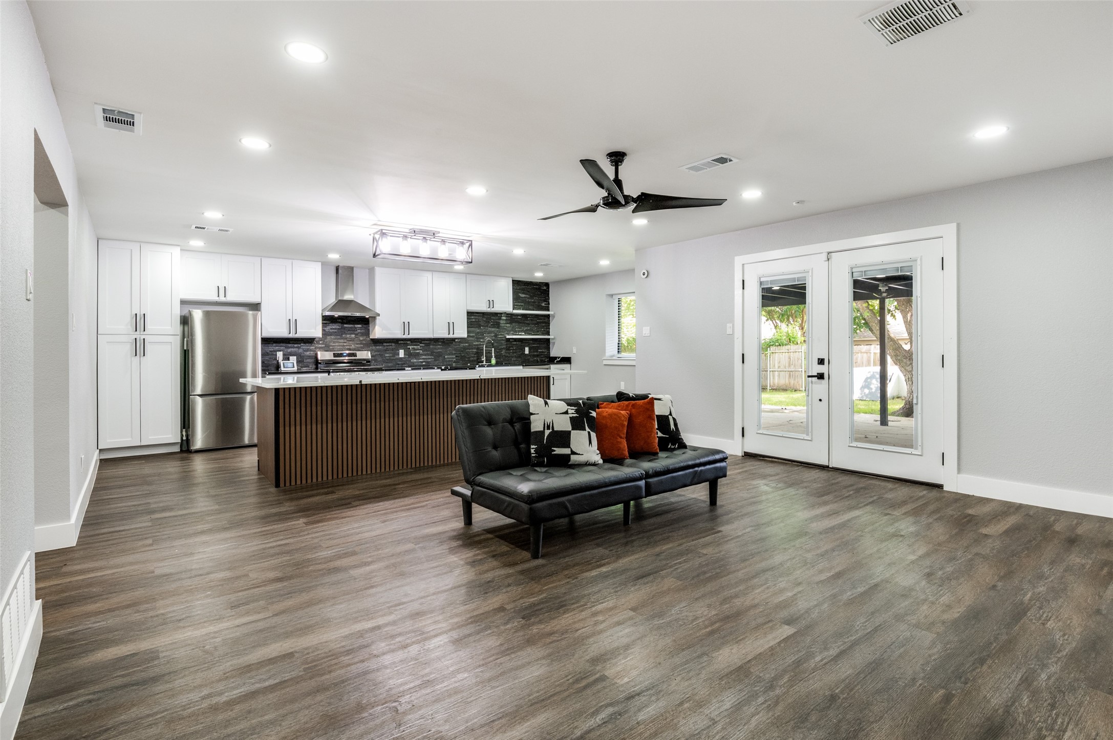 830 Bordner Drive Lancaster TX 75146