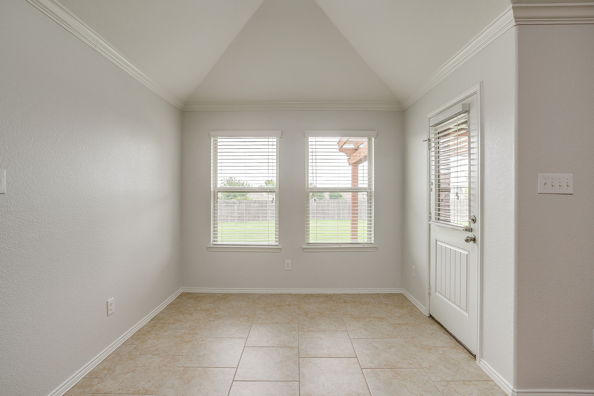 357 Coral Vine Lane Burleson TX 76028