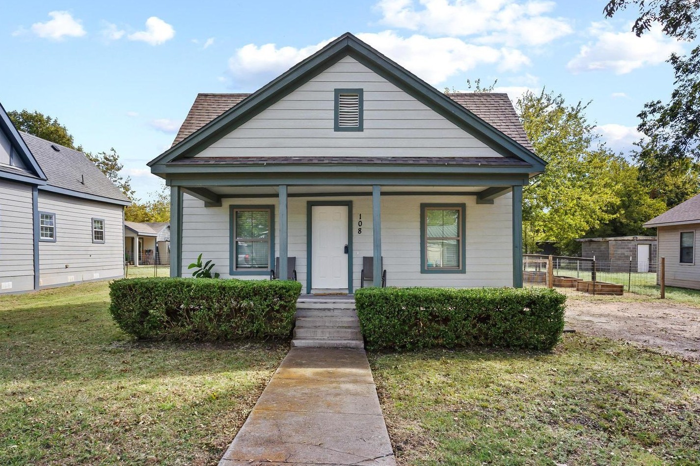 108 Holcombville Road Tom Bean TX 75489