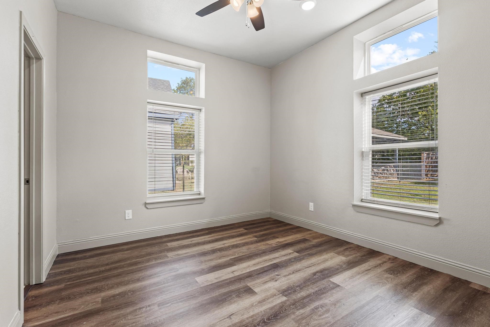 108 Holcombville Road Tom Bean TX 75489