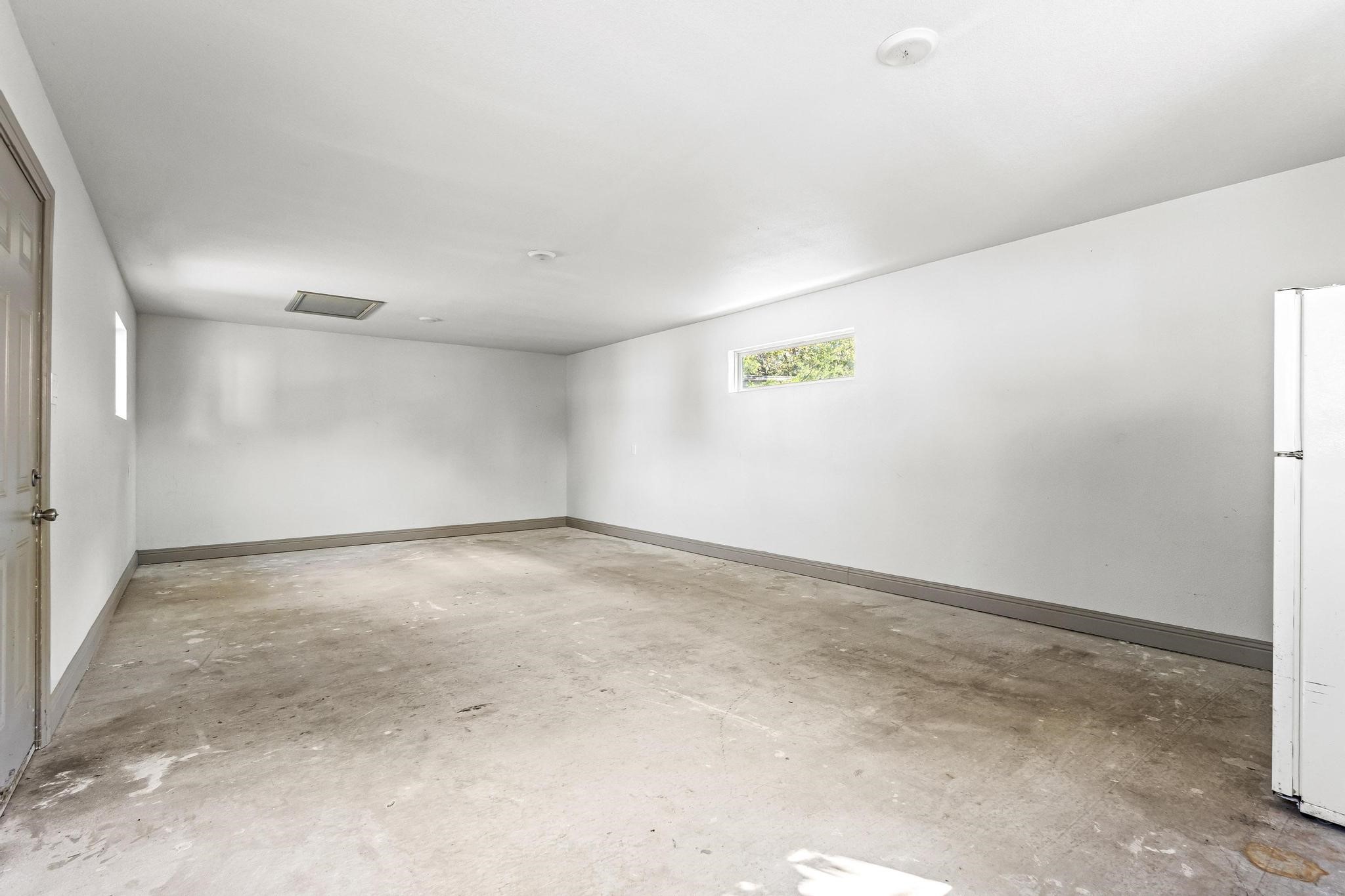 108 Holcombville Road Tom Bean TX 75489