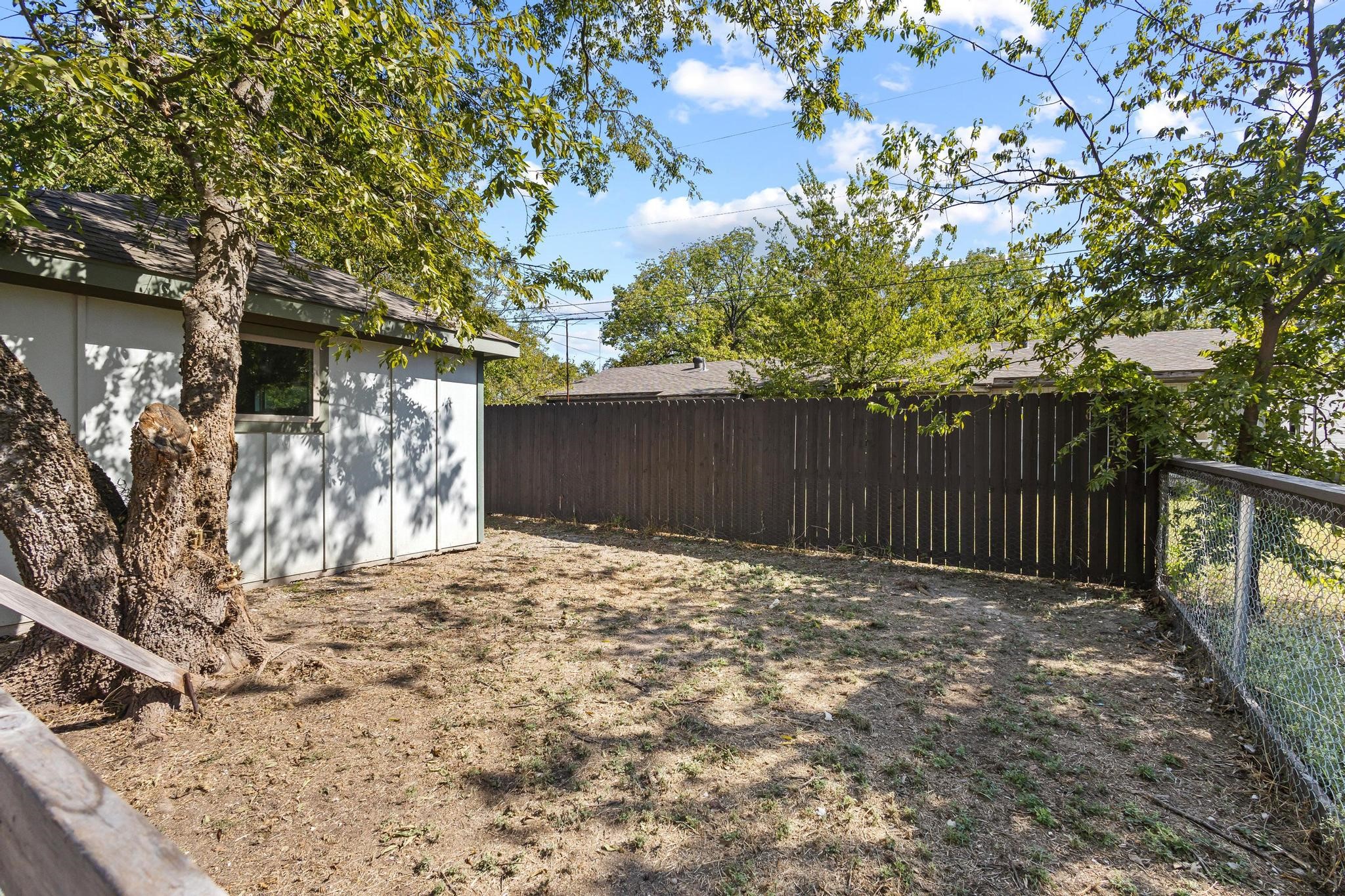 108 Holcombville Road Tom Bean TX 75489