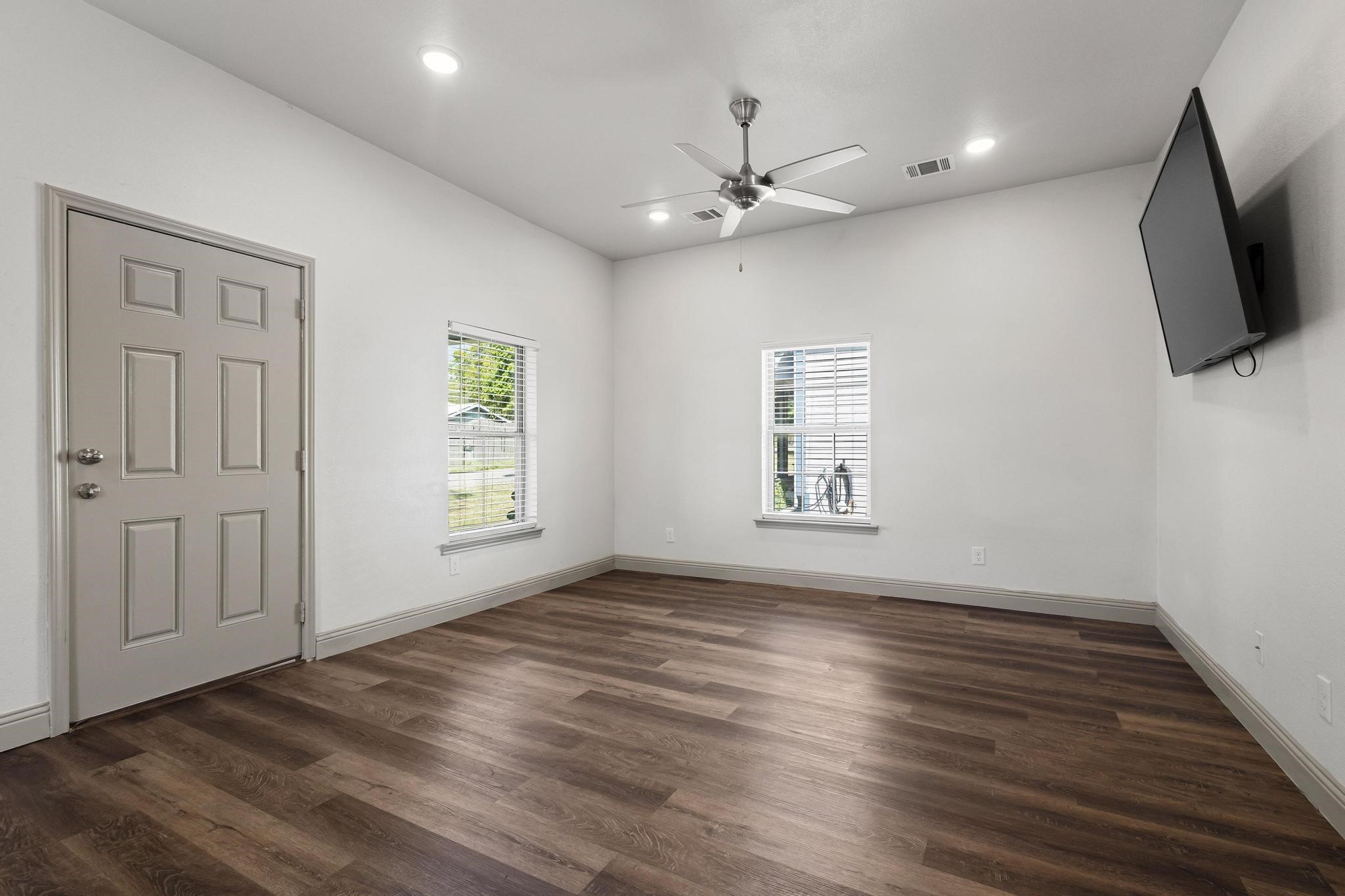 108 Holcombville Road Tom Bean TX 75489